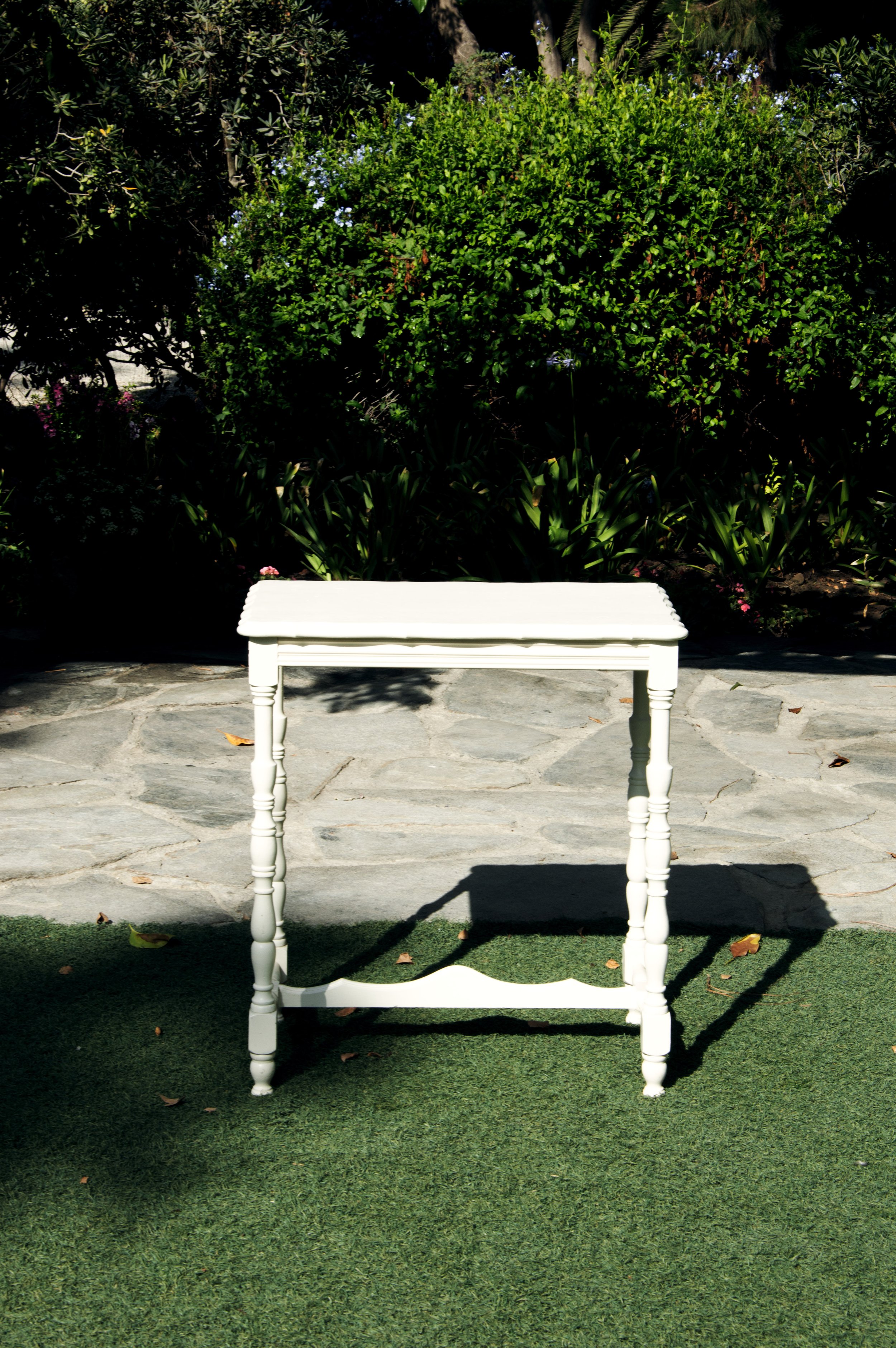 White Spindle Leg Side Table.jpg