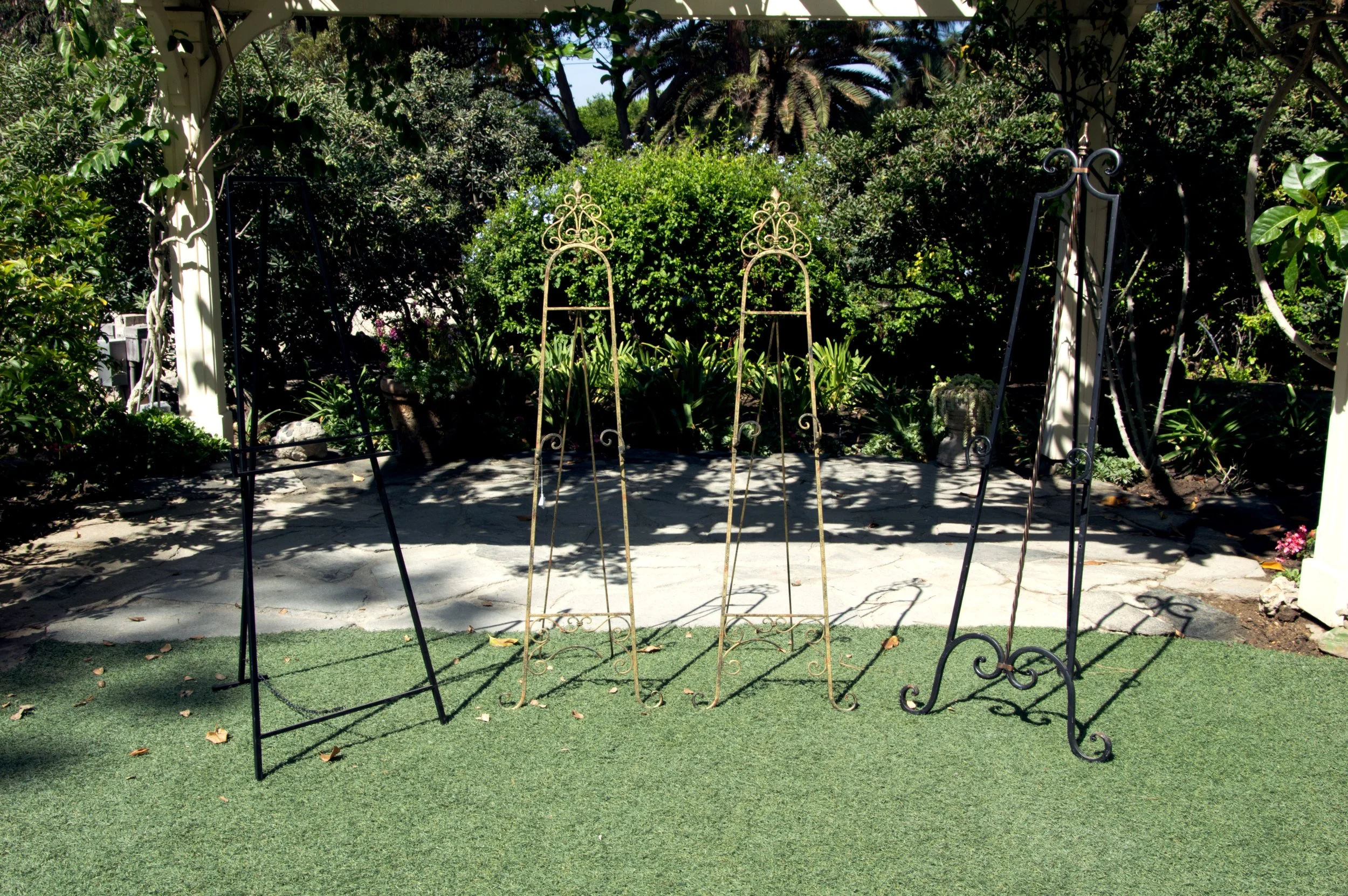 Metal Easels.jpg