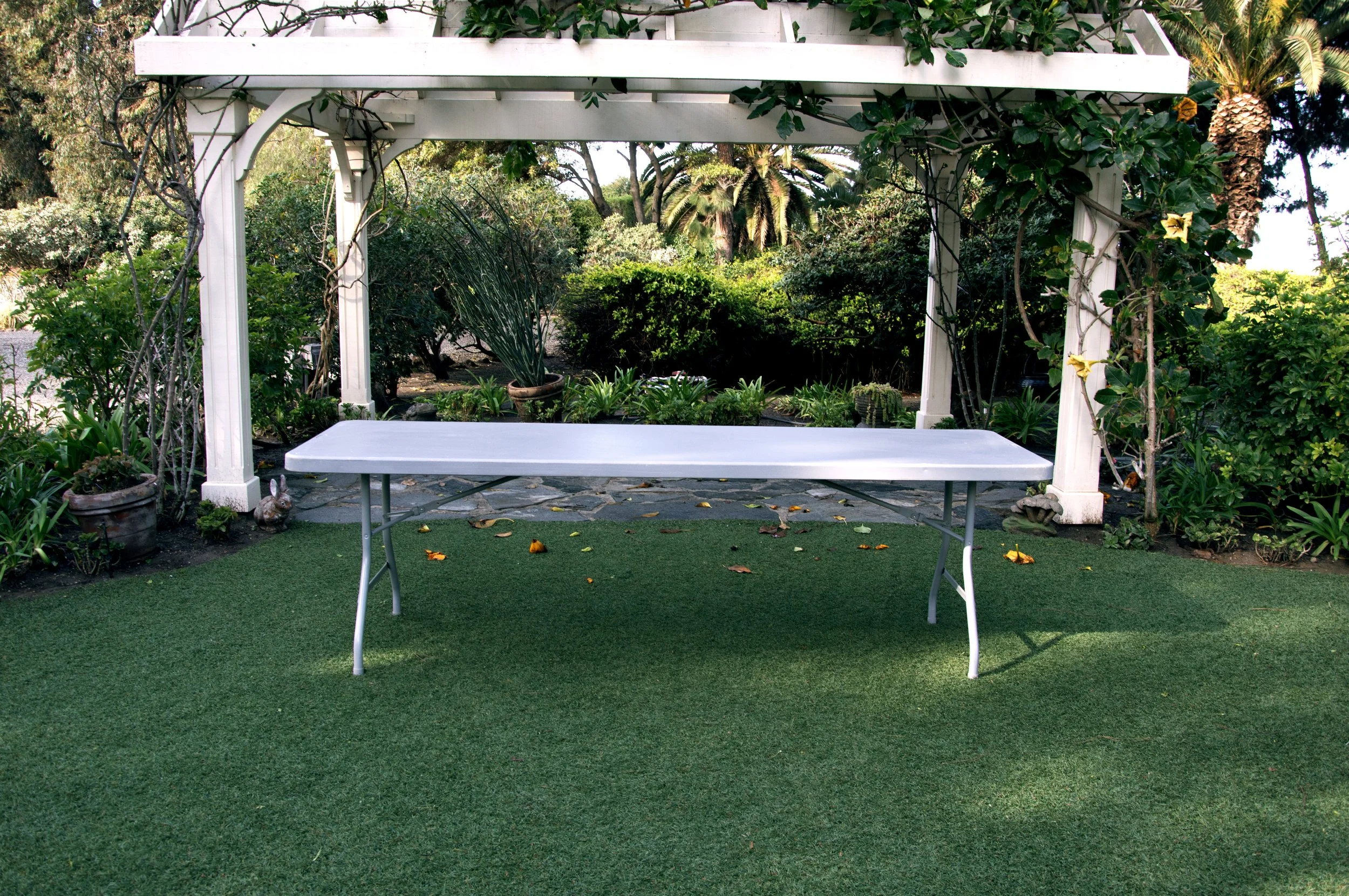 8FT Plastic Table.jpg
