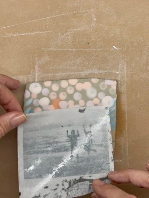 applying black and white photo with photolithography technique 