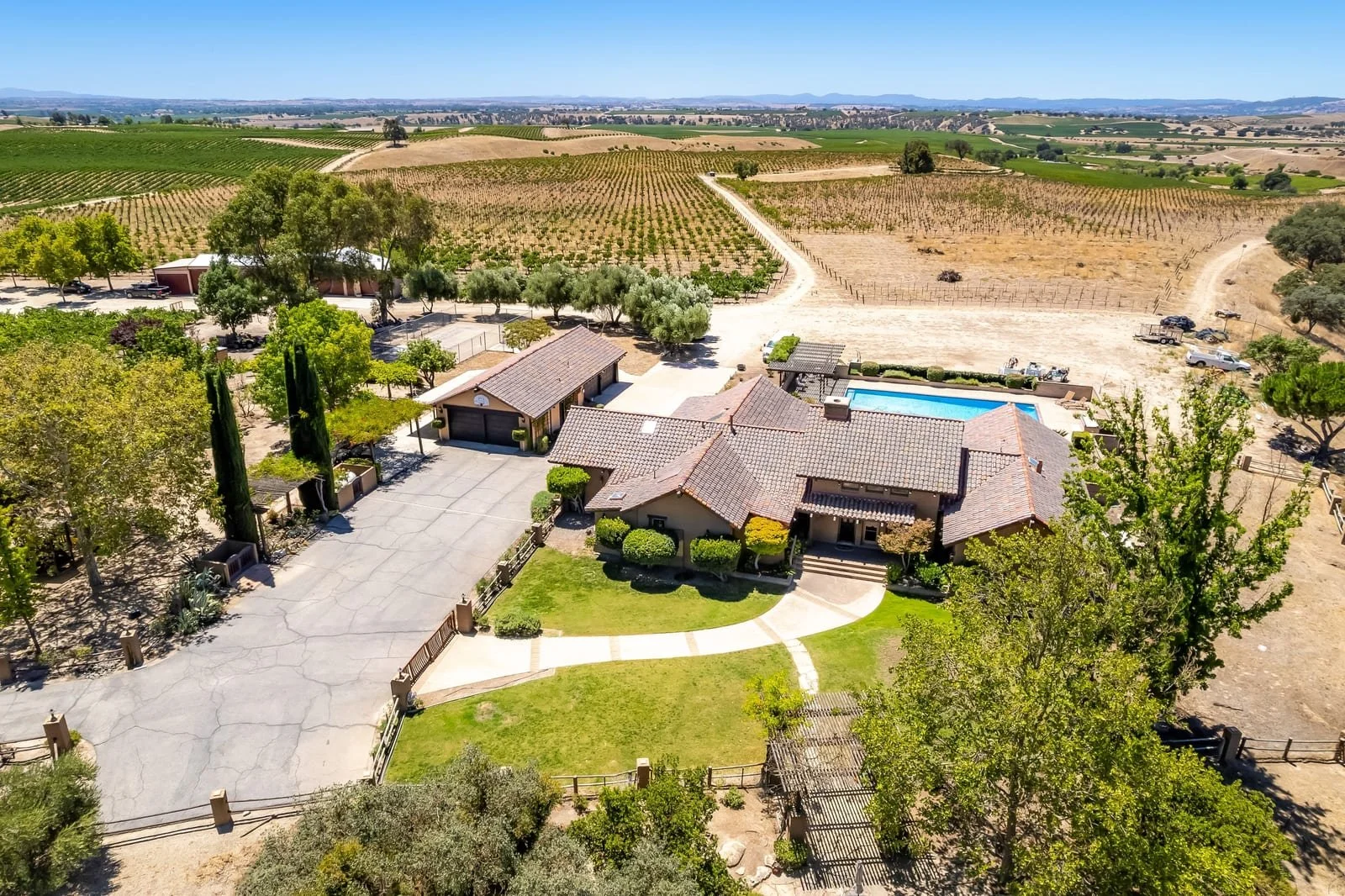 Residence at 2995 Pleasant Road, San Miguel