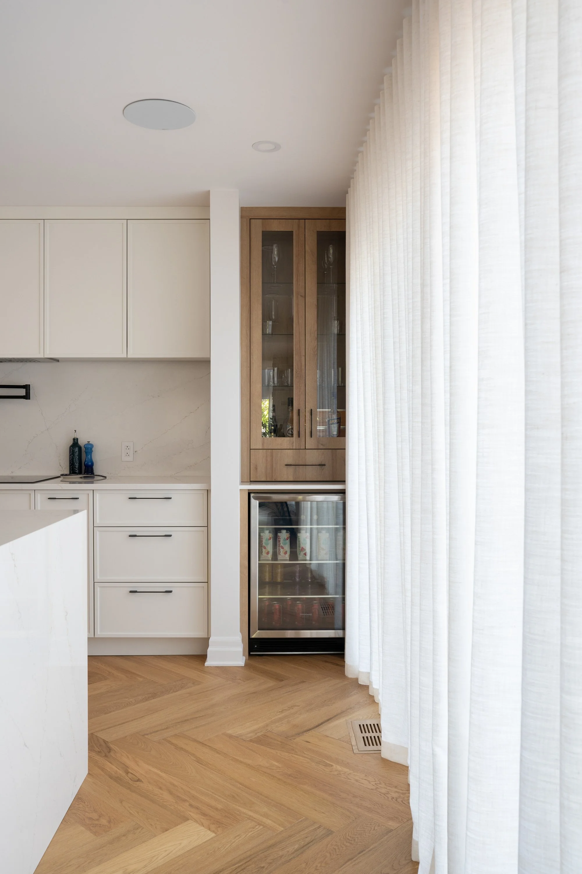 Residence-41e_WEB-3000x2000_Cuisines-Rosemère-09.jpeg