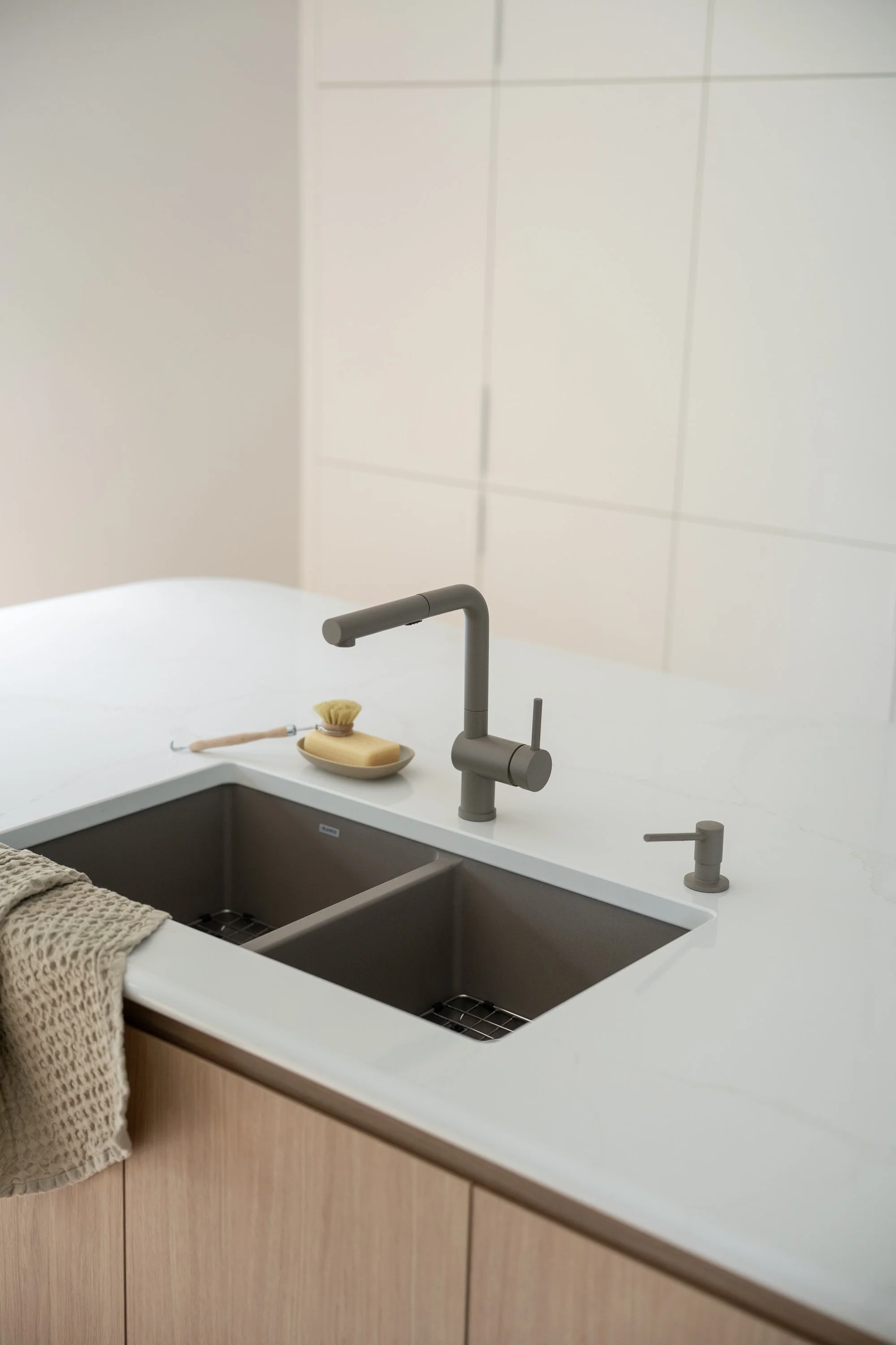 Residence-Boisée_WEB-3000x2000_Cuisines-Rosemère-12.jpeg