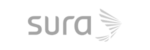 Logo de Sura con texto y símbolo en tonos grises.