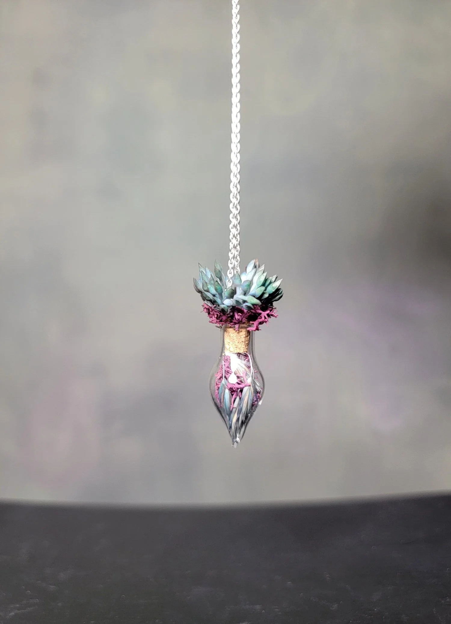 Pendulum of Duskmire Stillness