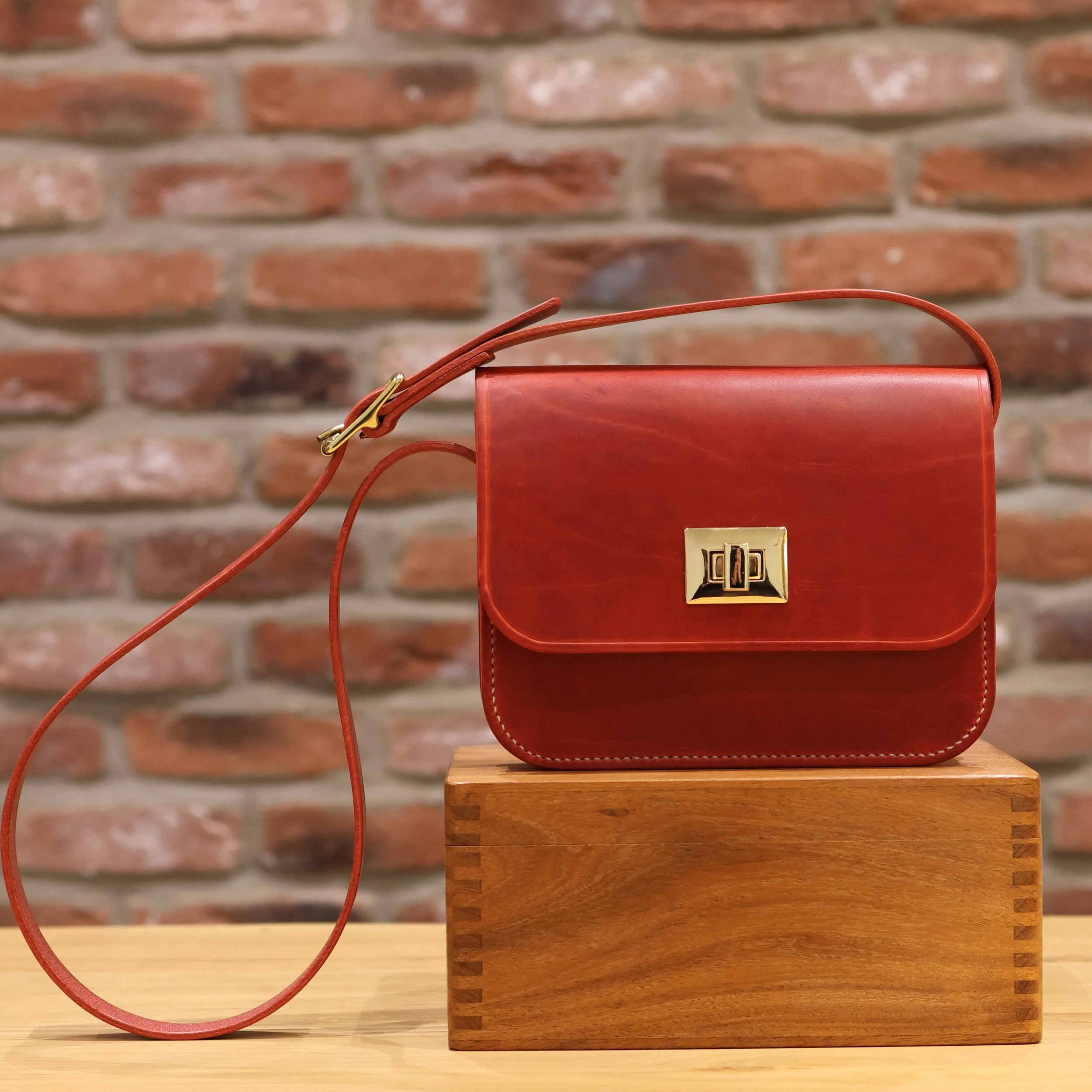 Darcey Shoulder Bag - Red