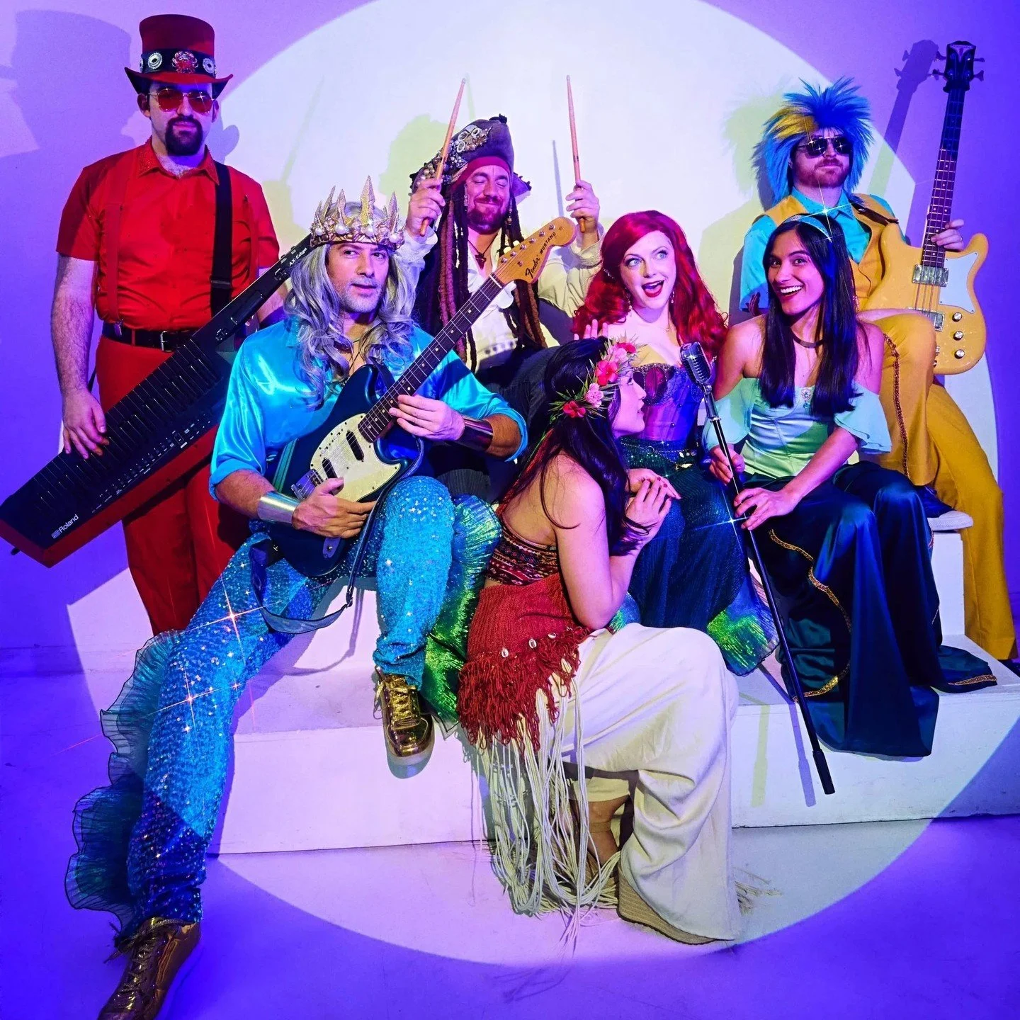 TODAYS ACTIVITIES ✍️
DJ Nano spinning Y2K Throwbacks, The Poyntlyss Sistars Rockin' Show Band, Singer-Songwriter Showcase on the Locals LIVE! Stage, line dancing, sheep shearing, glass blowing, Wizards Challenge!, cheese carving and more! See it all 