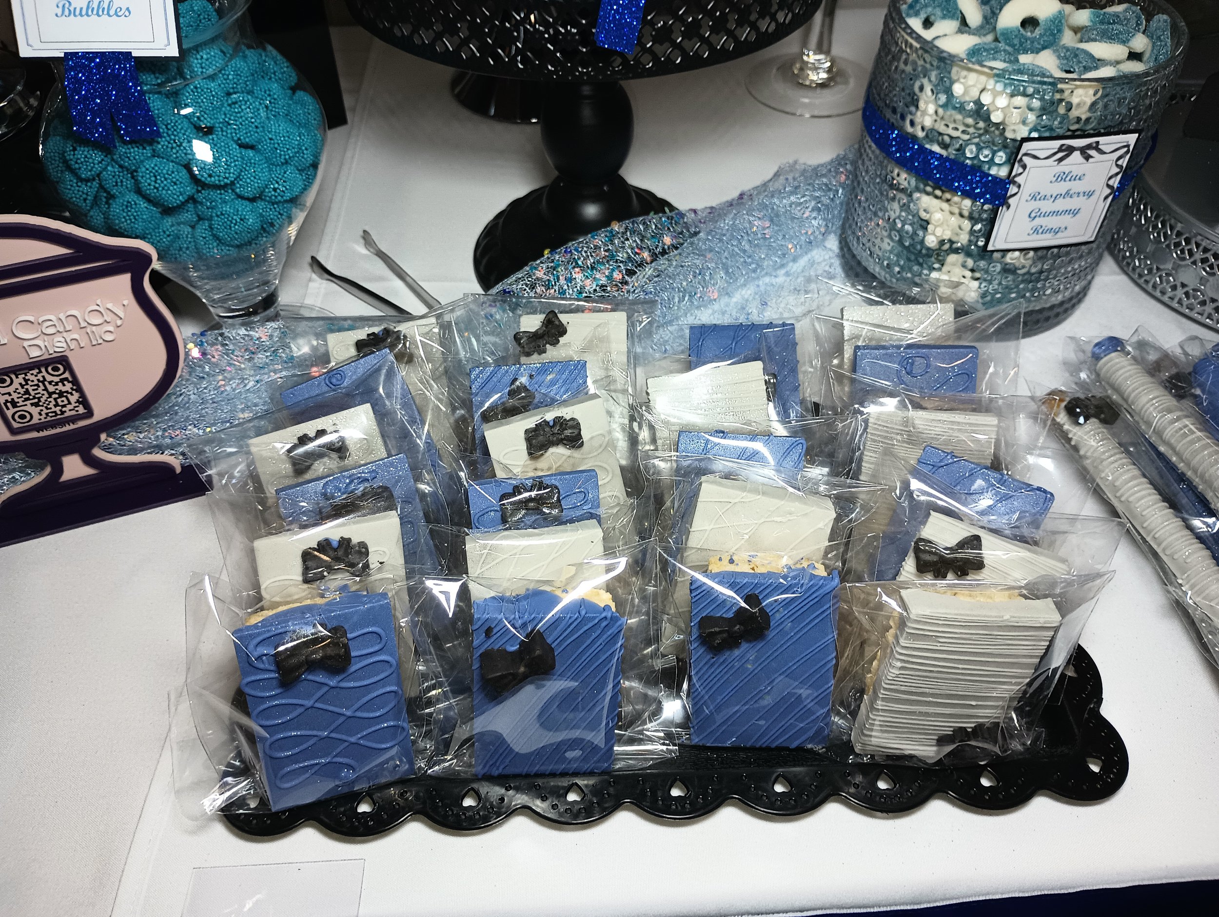 Sweet 16 Royal Blue & Black Bows10.jpg