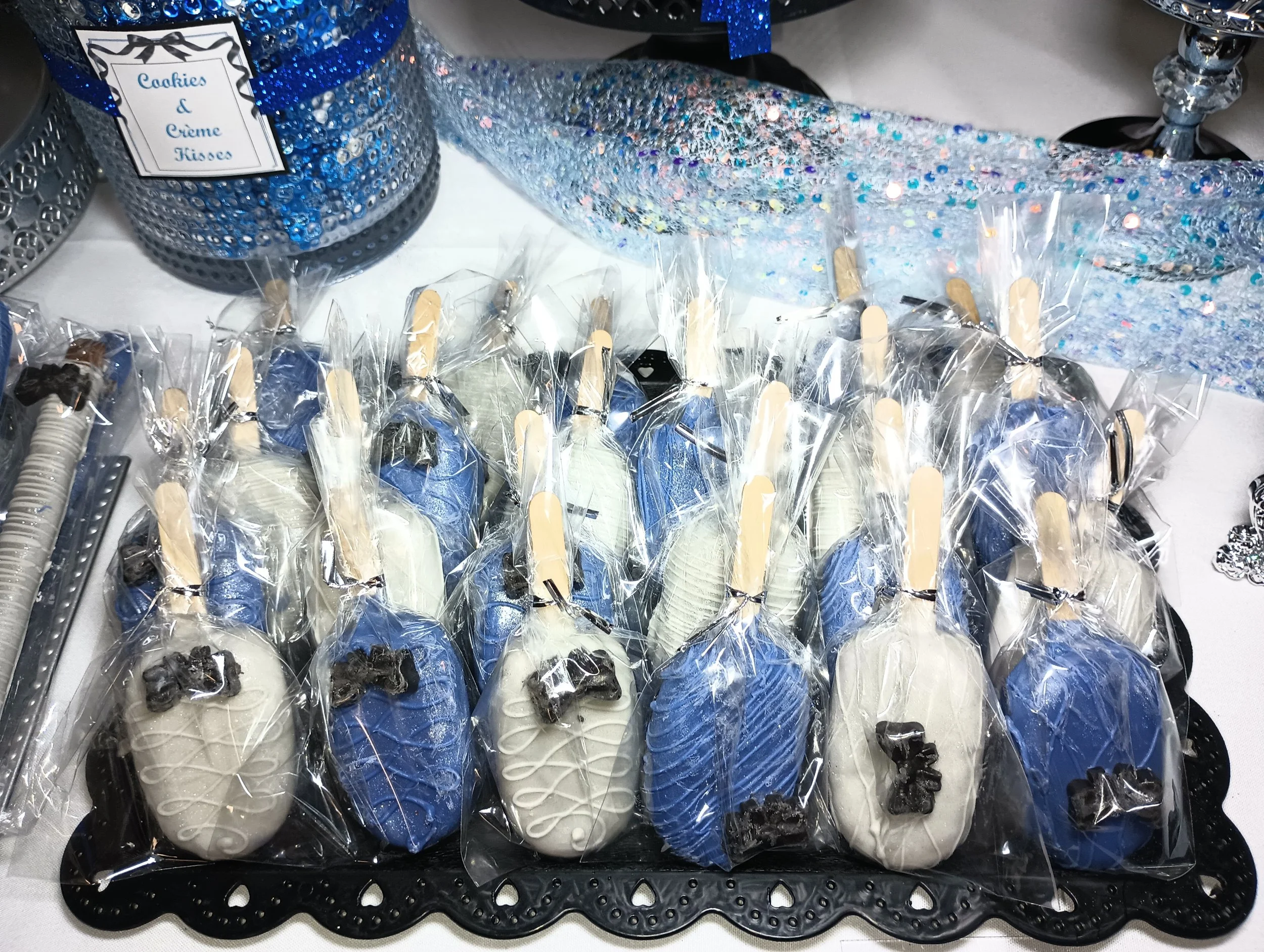 Sweet 16 Royal Blue & Black Bows12.jpg