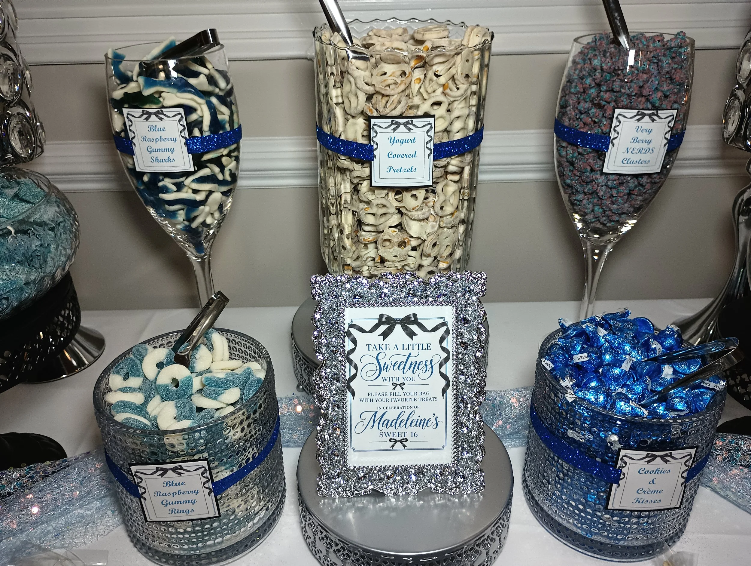 Sweet 16 Royal Blue & Black Bows13.jpg