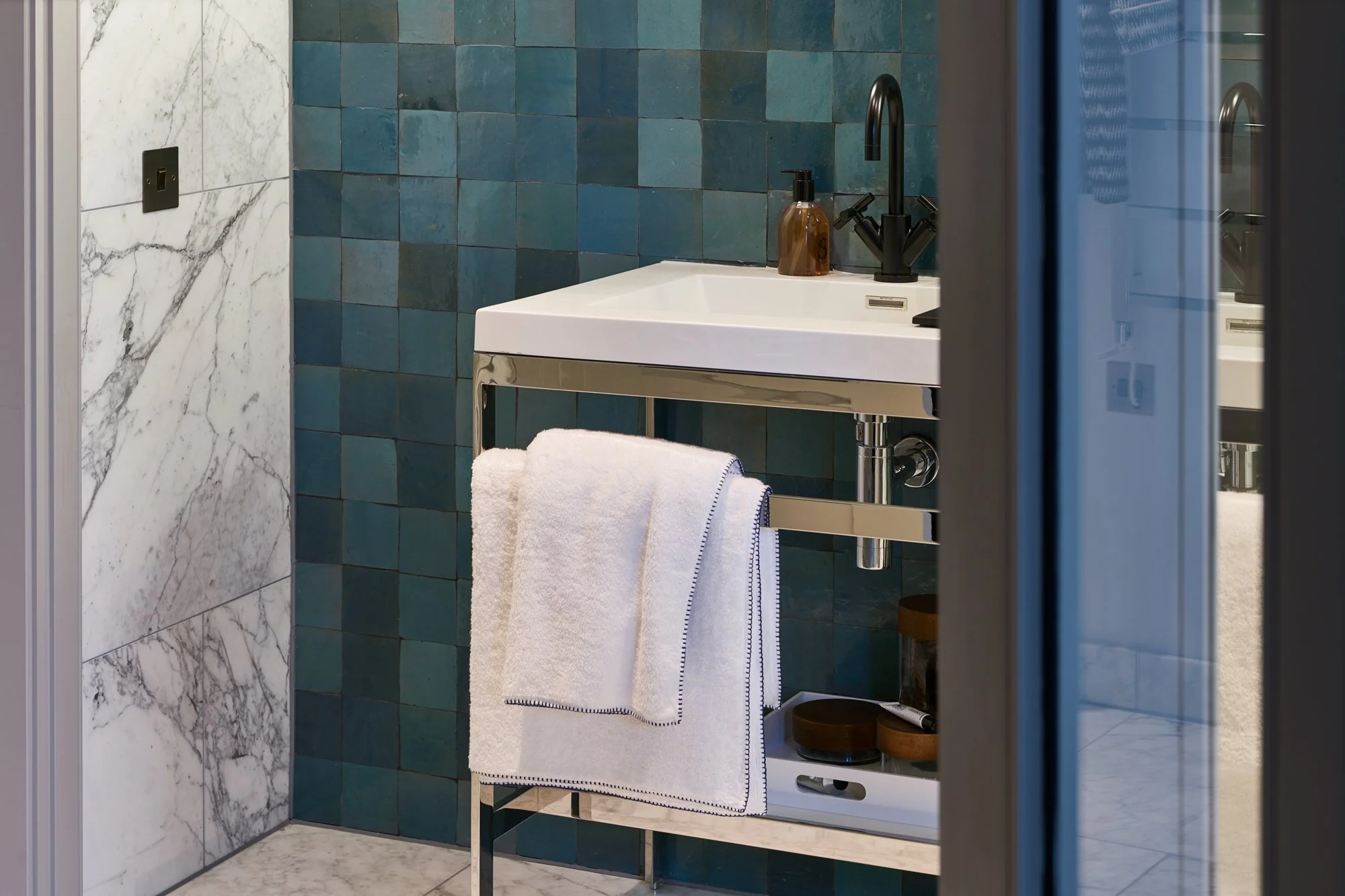 Studio-L-London-Primary-Shower-Room-Dornbracht.jpg