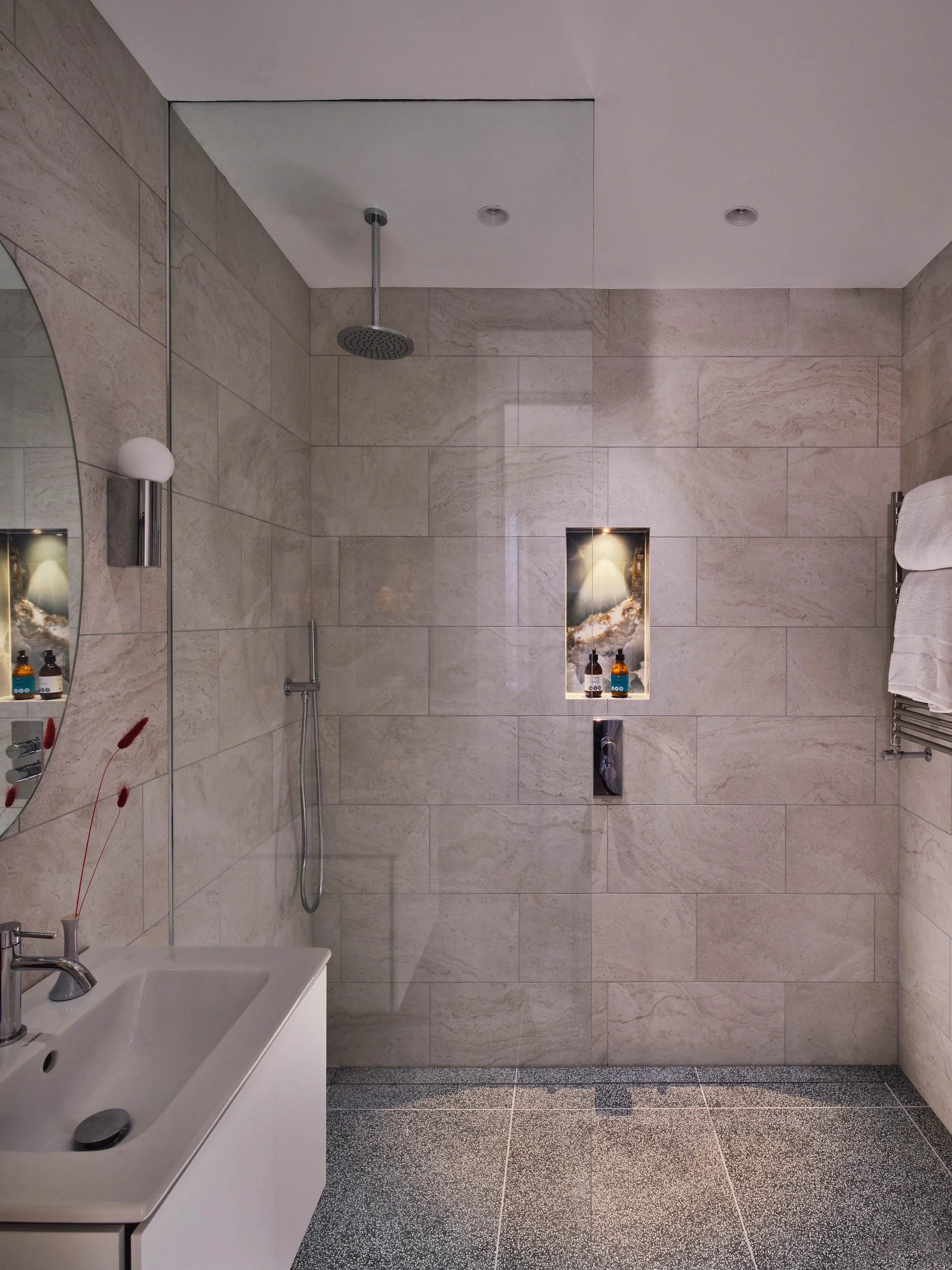 Studio-L-London-Bijou-Beauty-shower-room-Notting-Hill.jpg