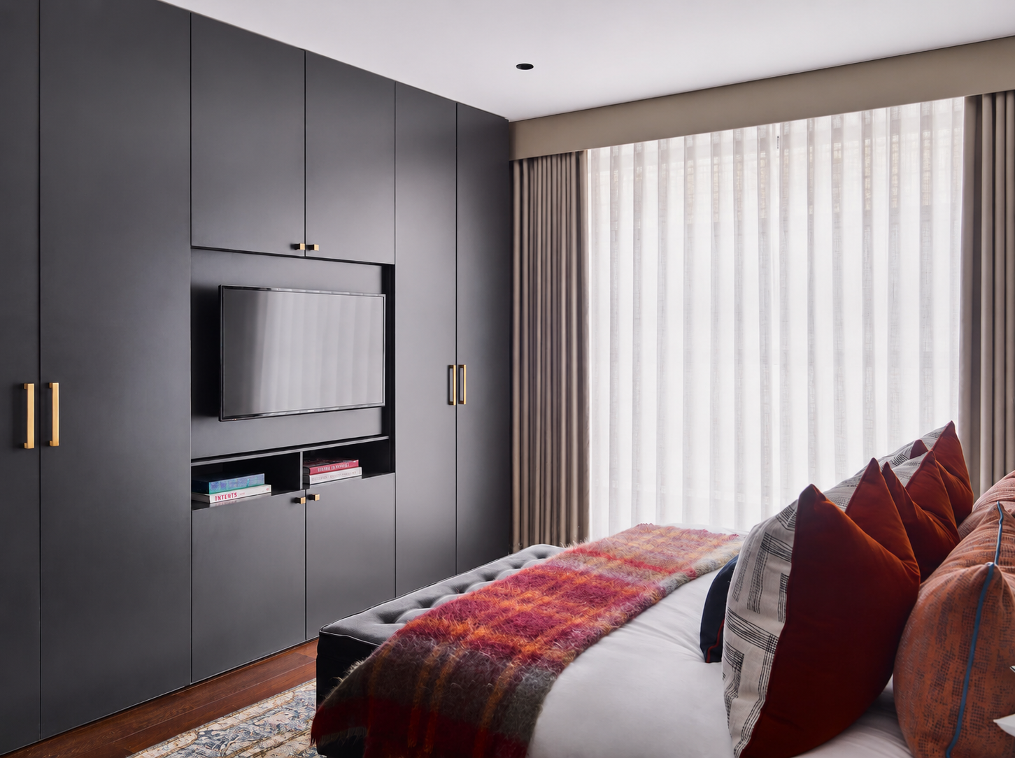 studio-l-london-lofty-ambitions-bespoke-wardrobes-primary-bedroom.png