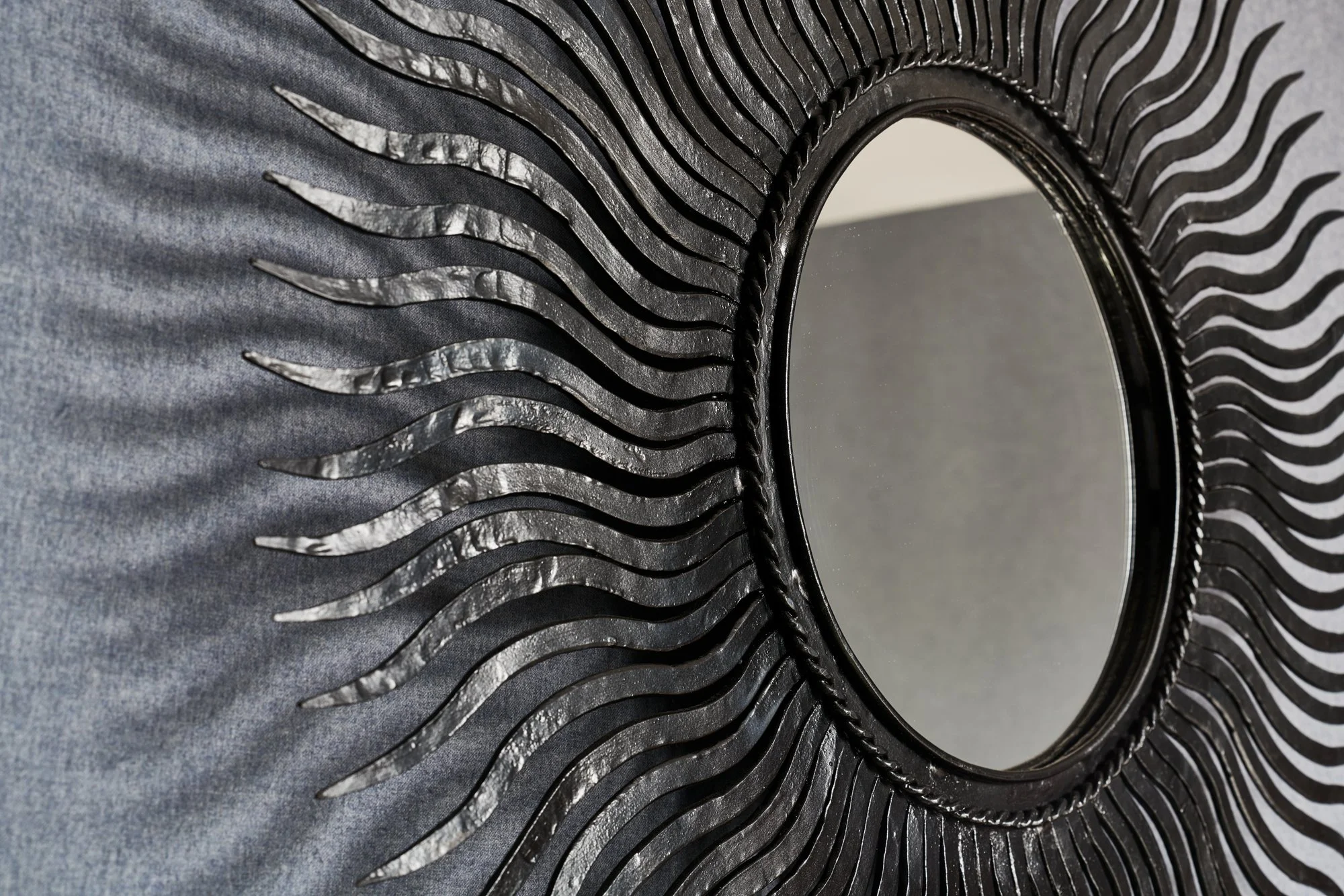 Studio-L-London-Tribal-Influences-Primary-Bedroom-Vintage-Sunburst-Mirror.jpg