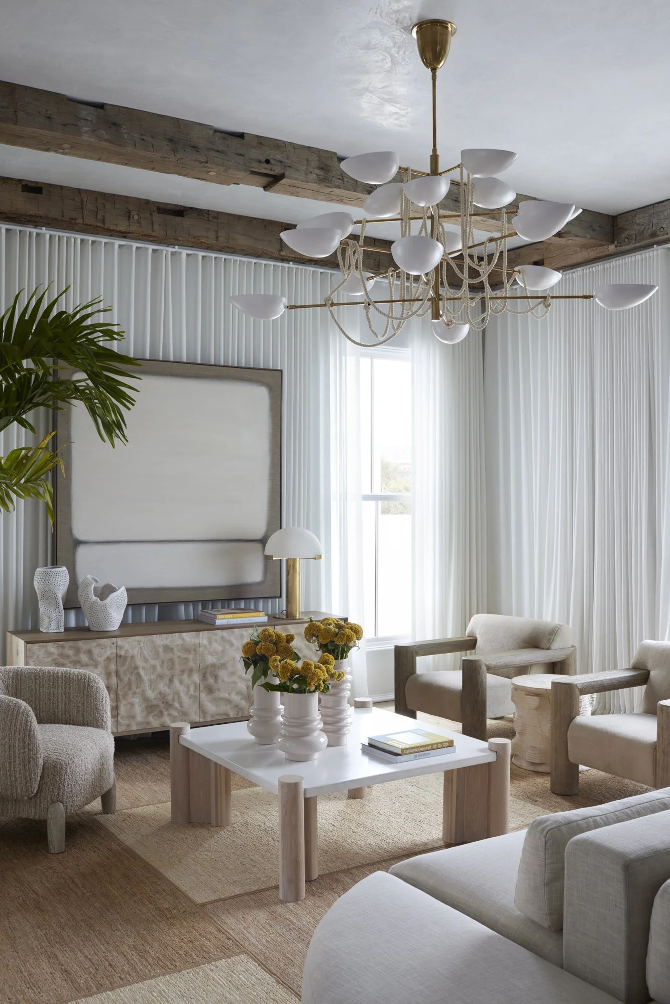 2_Living Room 3.jpg