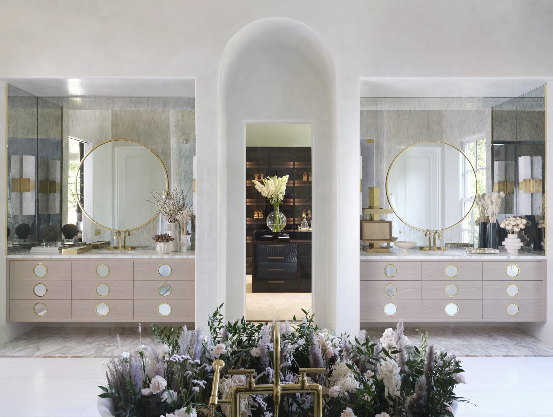 Mali-Azima-Sourche Benecki SE Showhouse 2021 Part 23542.jpg