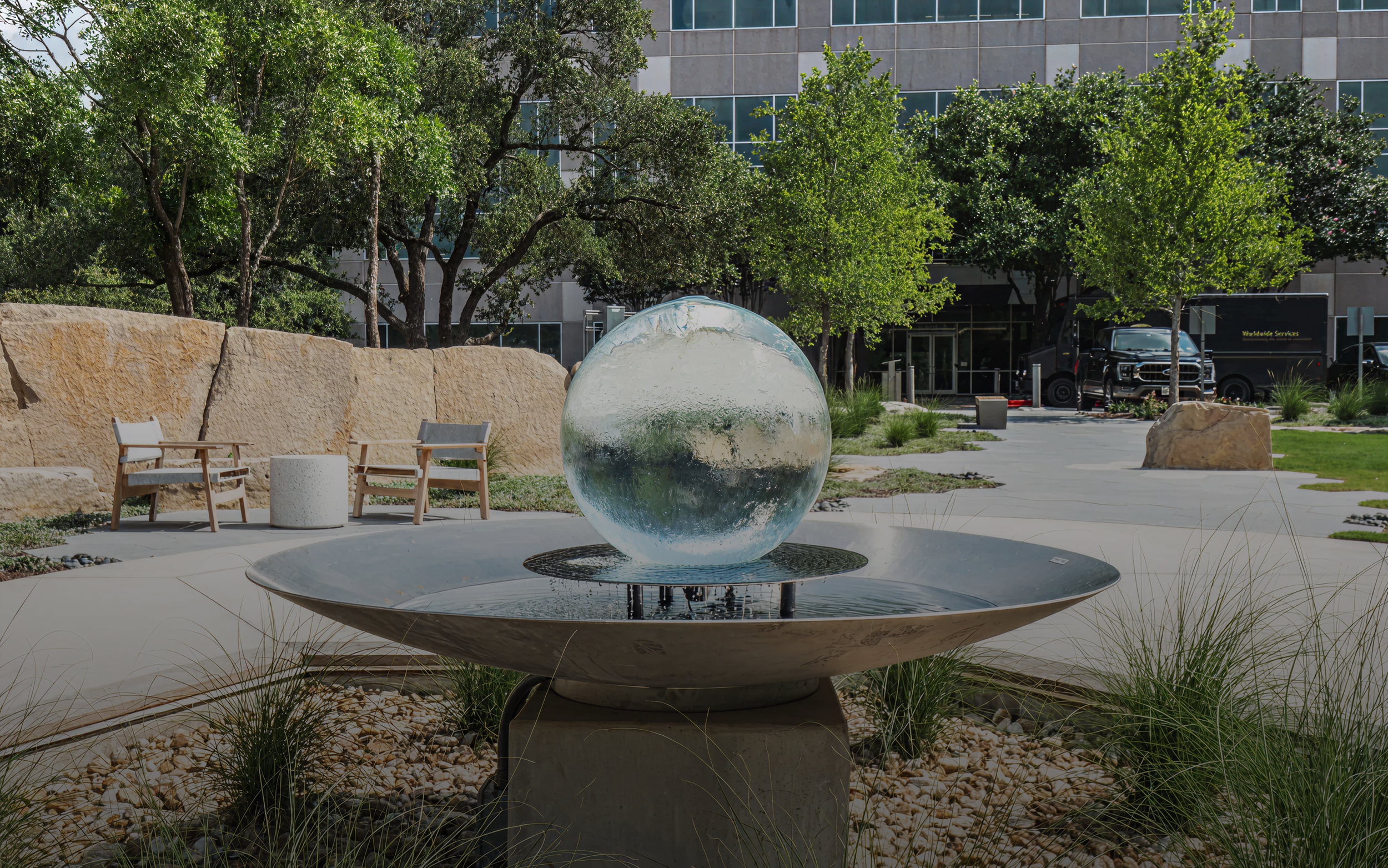 Braker Pointe Courtyard 1.png