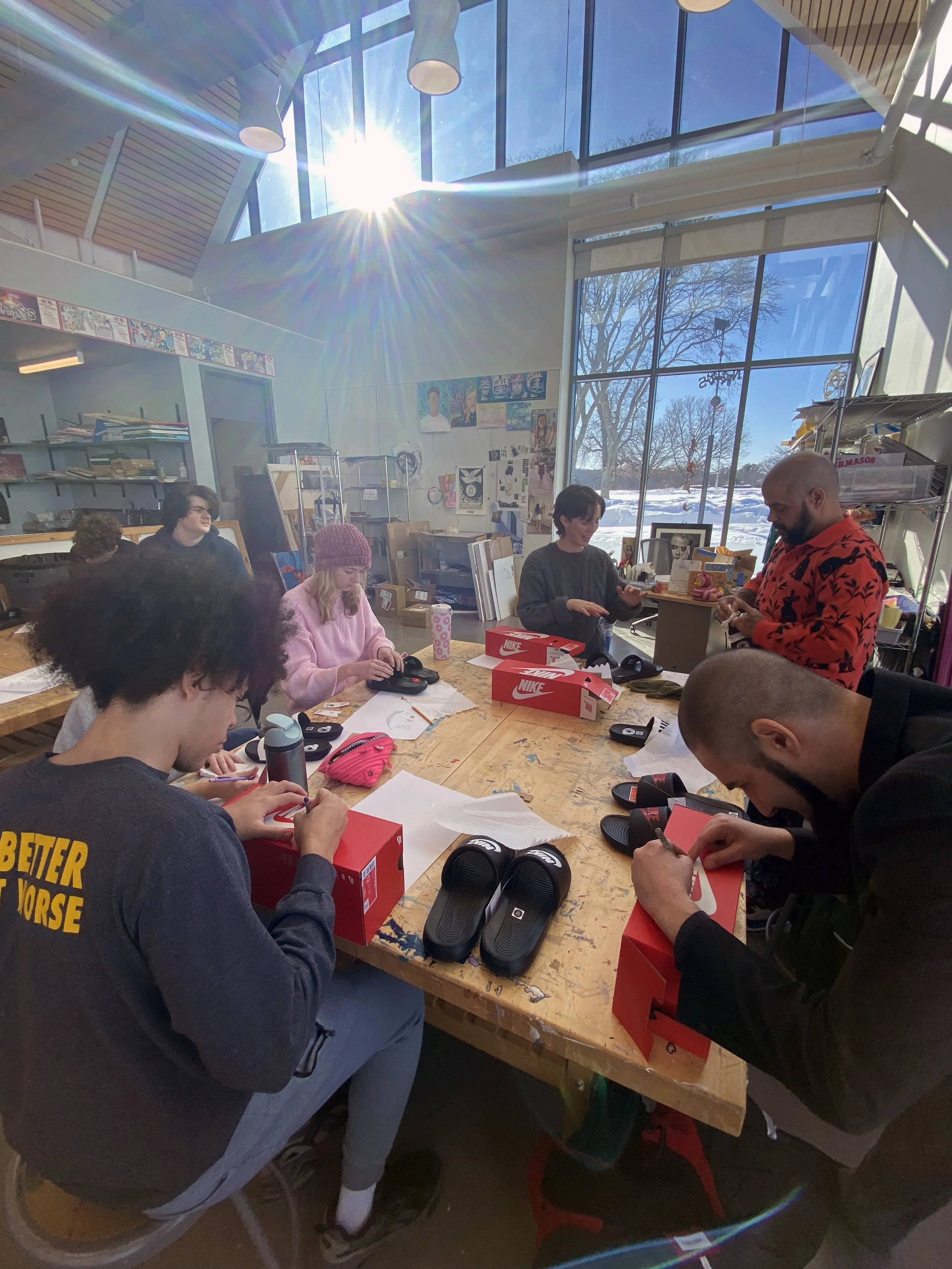 Roberto's demo of slide decorating