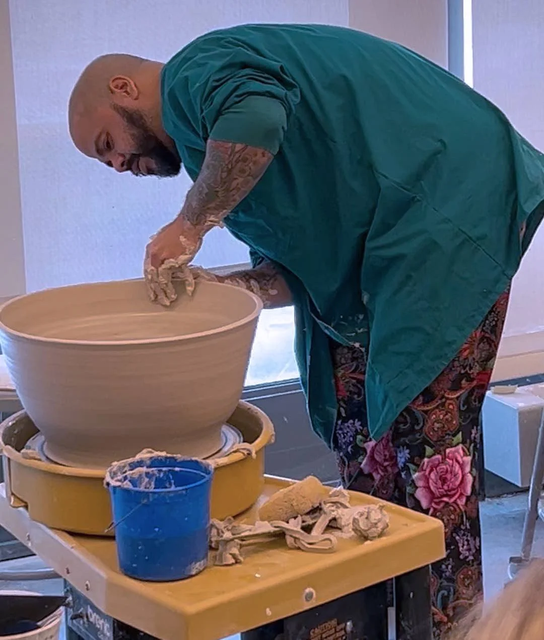 Ceramics Studio: large pot throwing demo