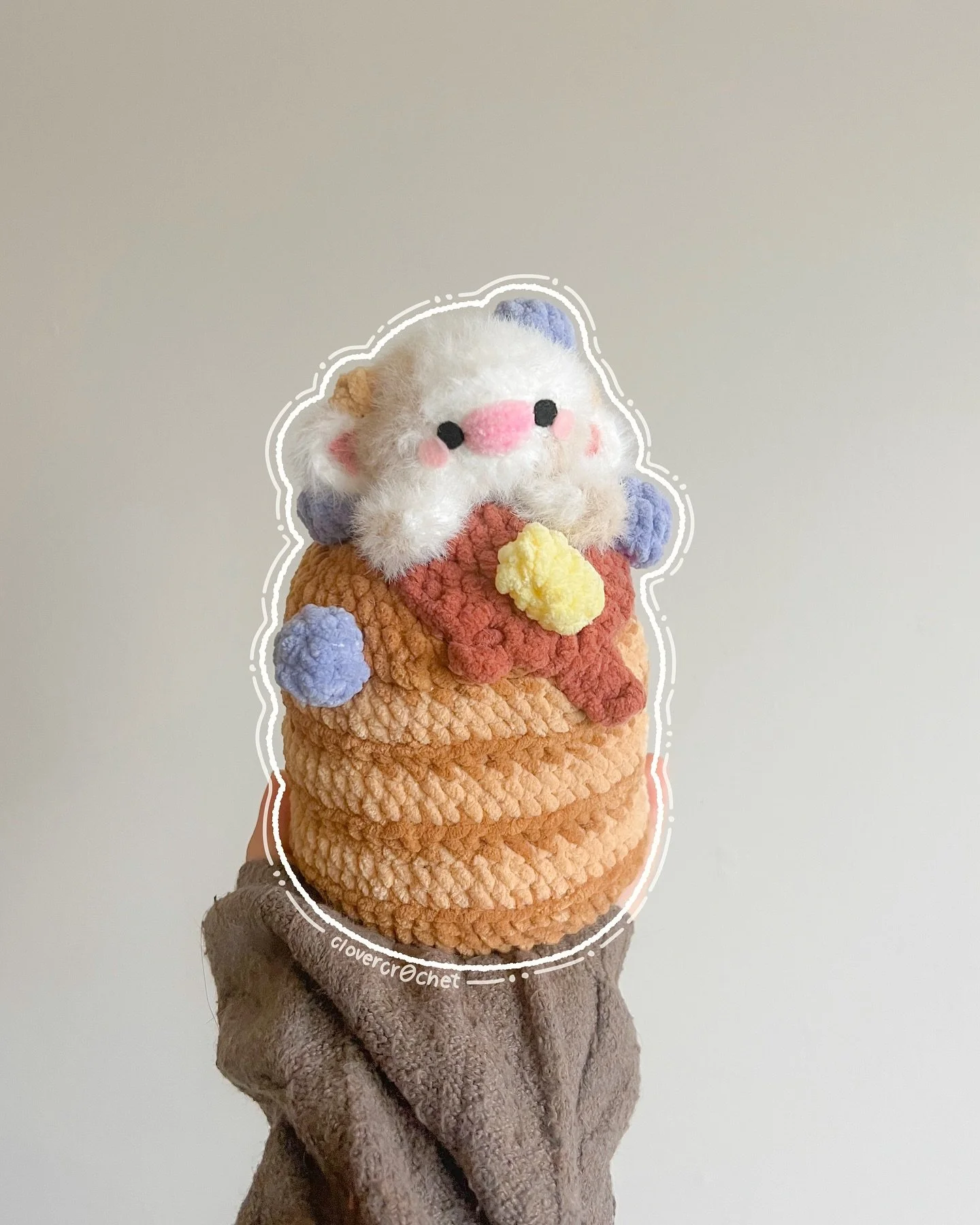 &lsquo;s bloob pancake cow !! 🥞🫐🫶🏼

i absolutely loved making this for @cowely.crochet&rsquo;s most recent pattern test :) i cant wait for everyone to see all the other tester&rsquo;s art bc everyone had their own lil twist on it and they all cam