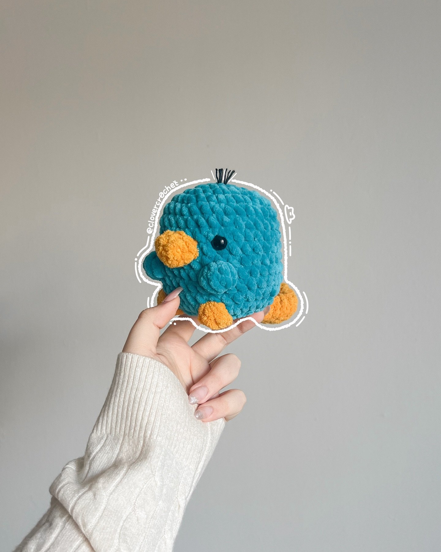 &lsquo;s (totally just a regular) platypus !! :3

thank you so so much @crochetby_fosi for having me test the CUTEST chonky lil guy :) he sits next to my own platypus pattern now (its seriously a problem how many pattern tests i have on display aroun