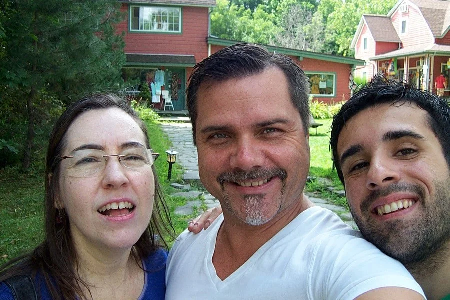 Vicky Devany, Mark Duer, Aldo Pisano