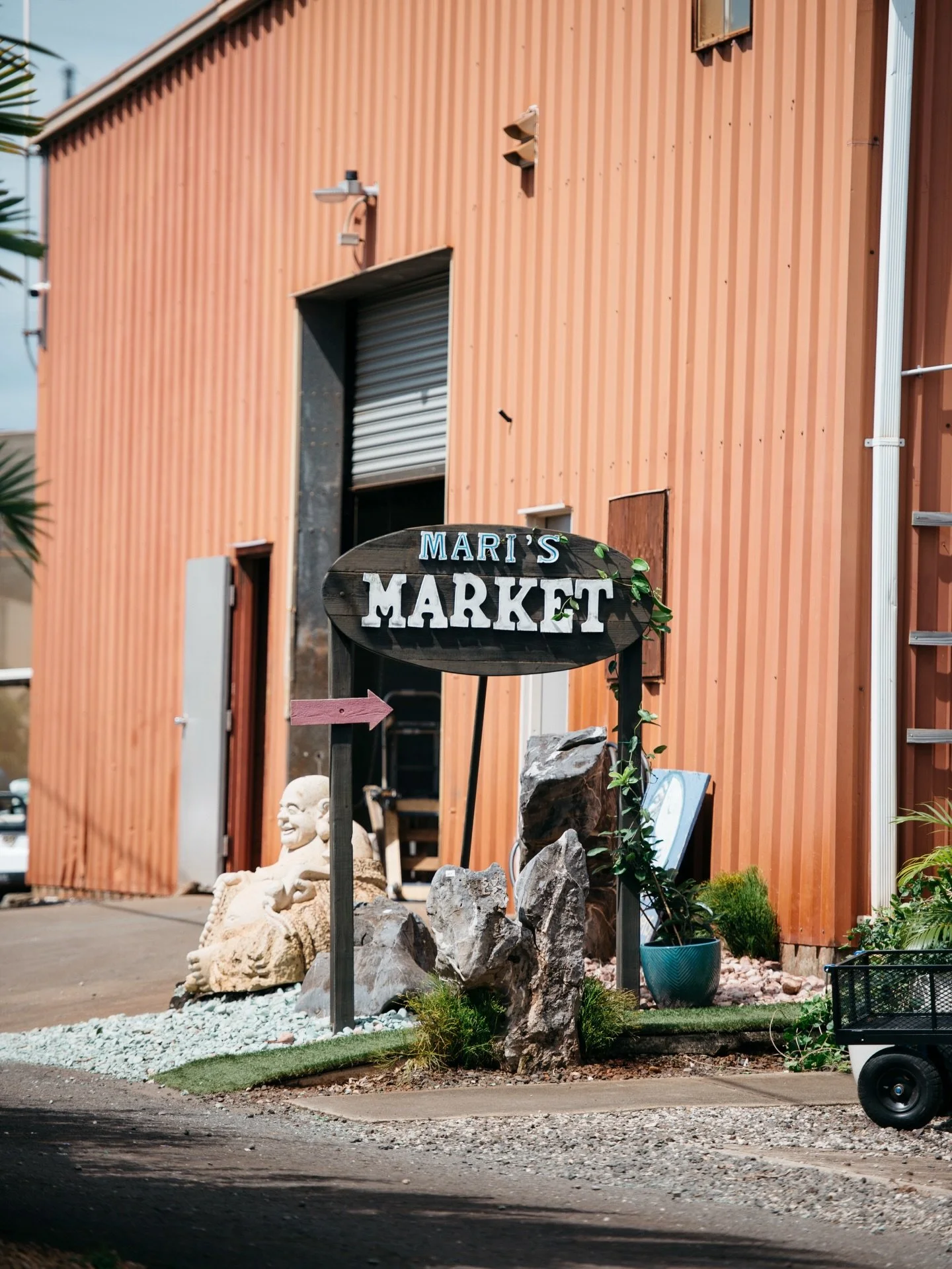 A family-owned farm in Mililani, Mari&rsquo;s Gardens is one of Hawaiʻi&rsquo;s largest aquaponic and hydroponic farms, offering locally grown produce, plants, and hands-on experiences that promote sustainability, education, and supporting local. 🌳 