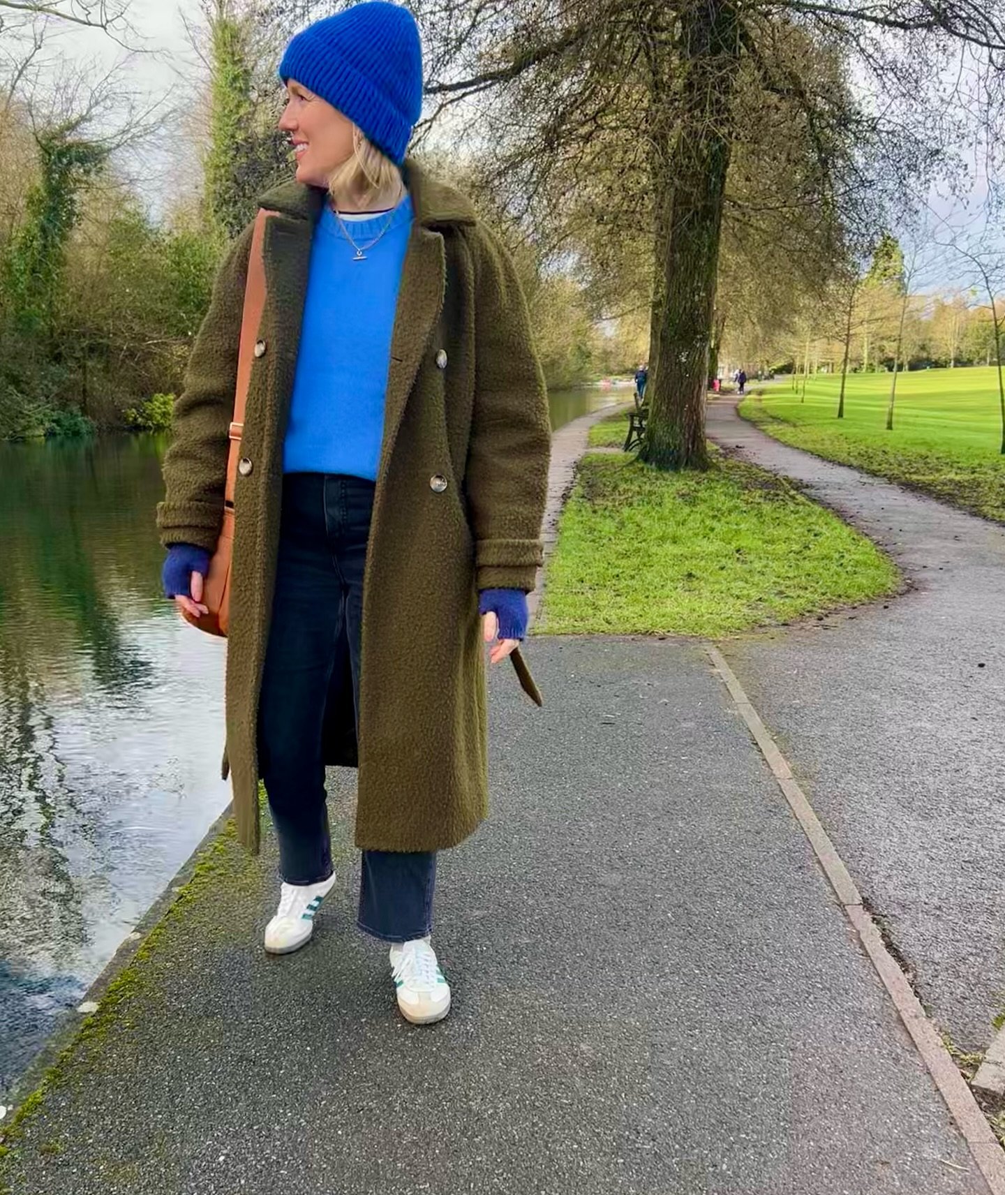 A recent outfit on one of the days it wasn&rsquo;t raining!

Loving the blues right now 💙 and still dressing for winter in my knits. I am so ready for delayering now though and looking ahead to spring. Anyone else?!

How do you feel about your style