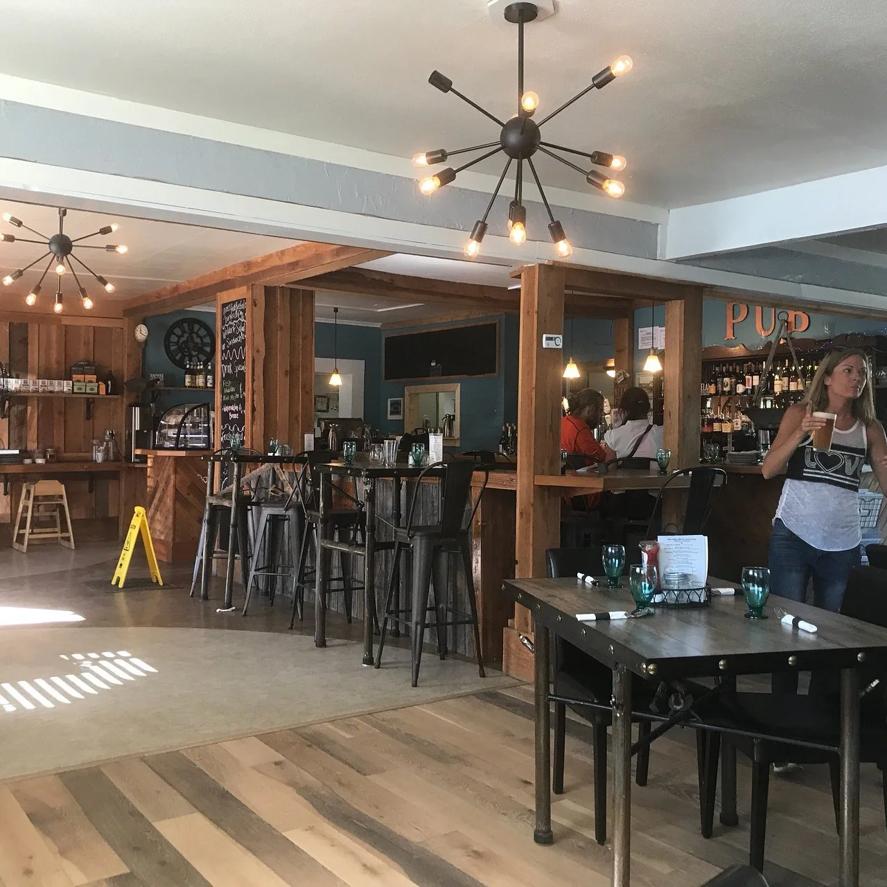 Coal Chute Pub & Cafe