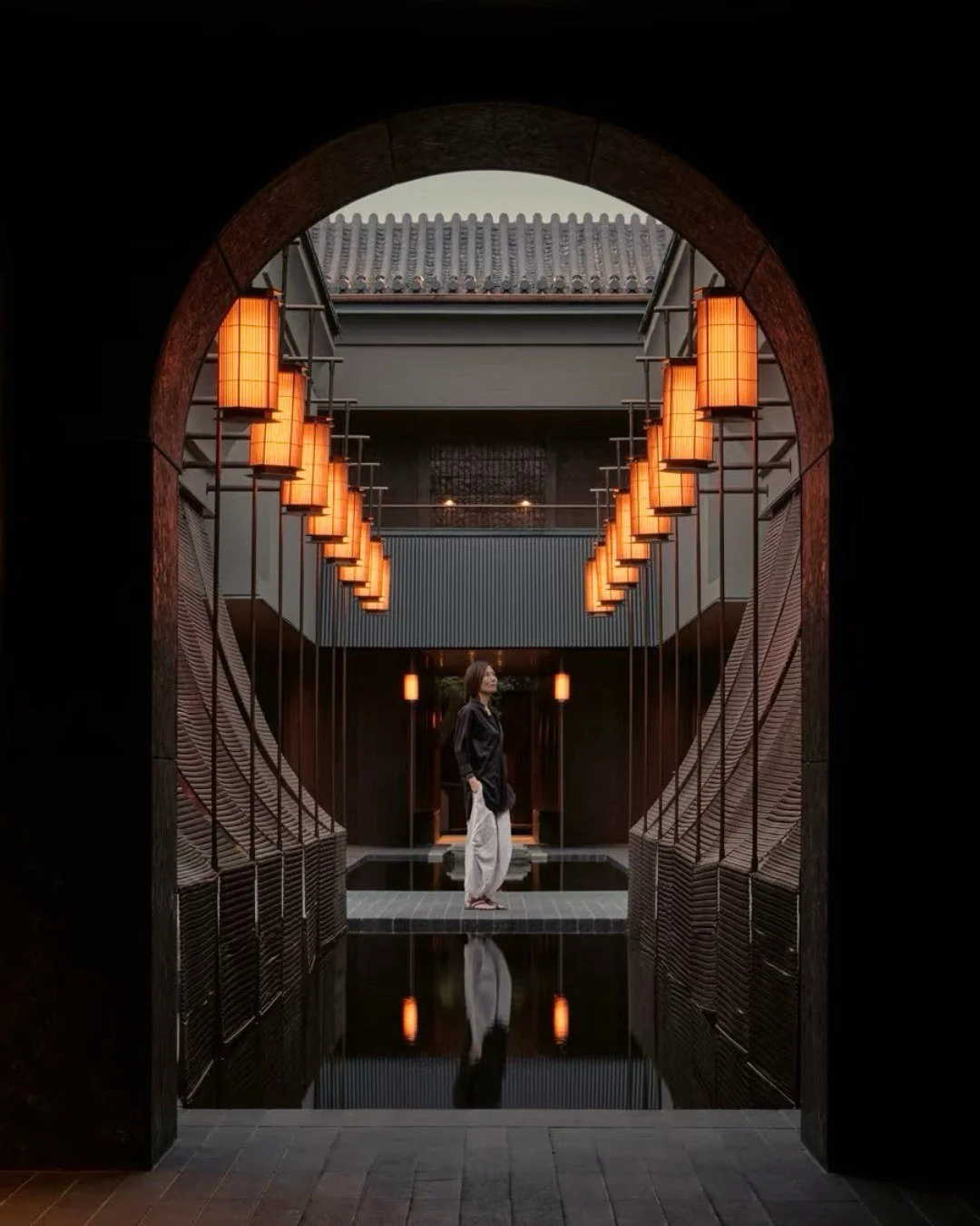 Along the southeastern edge of Datong's ancient city walls, Sunyata Datong (@sunyatahotel_official) is the product of a five-year collaboration between GOA, interior designers CCD and Signyan Design. The guiding principle of the project was was to re