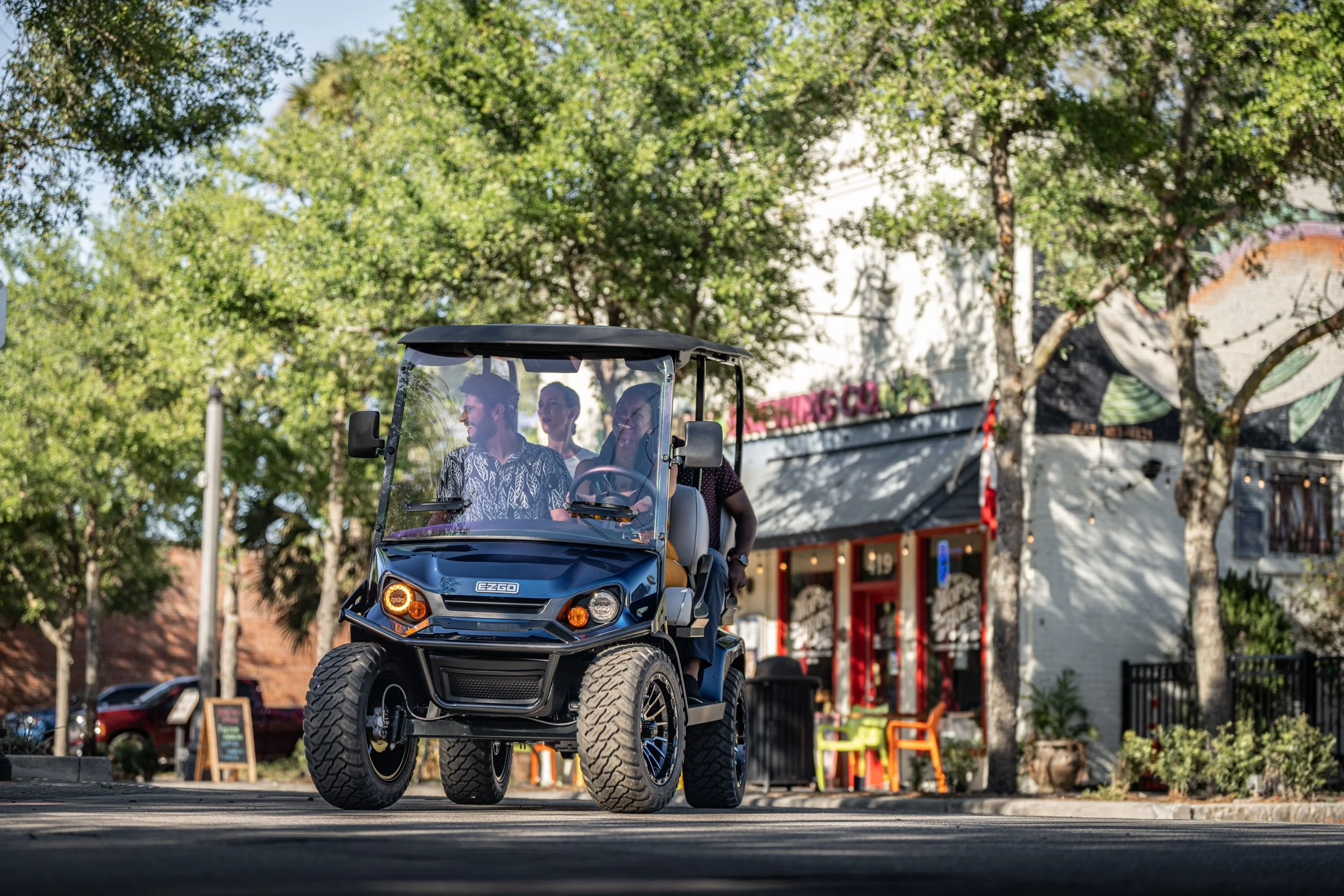 EZGO_MY24_Liberty_LSV_ELiTE-02996.jpg