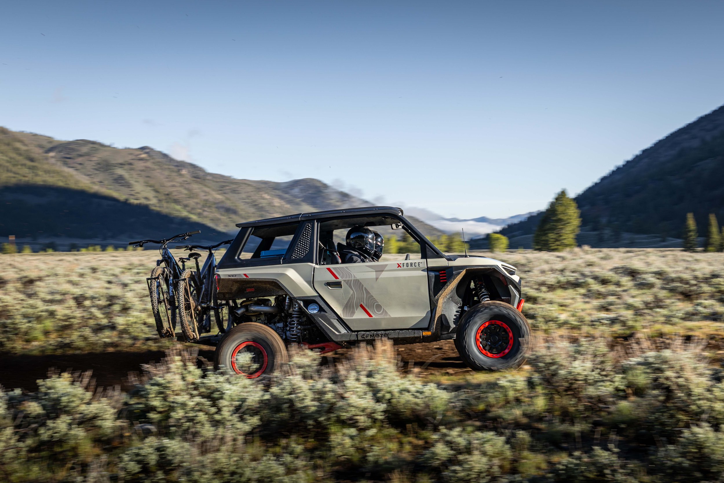 CFMOTO_MY27_X10_Action_12659.jpg
