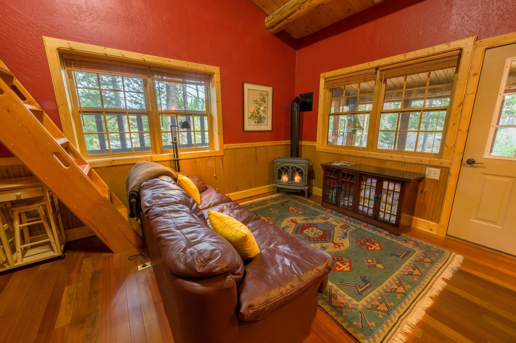 Katie-Cabin-11.jpg