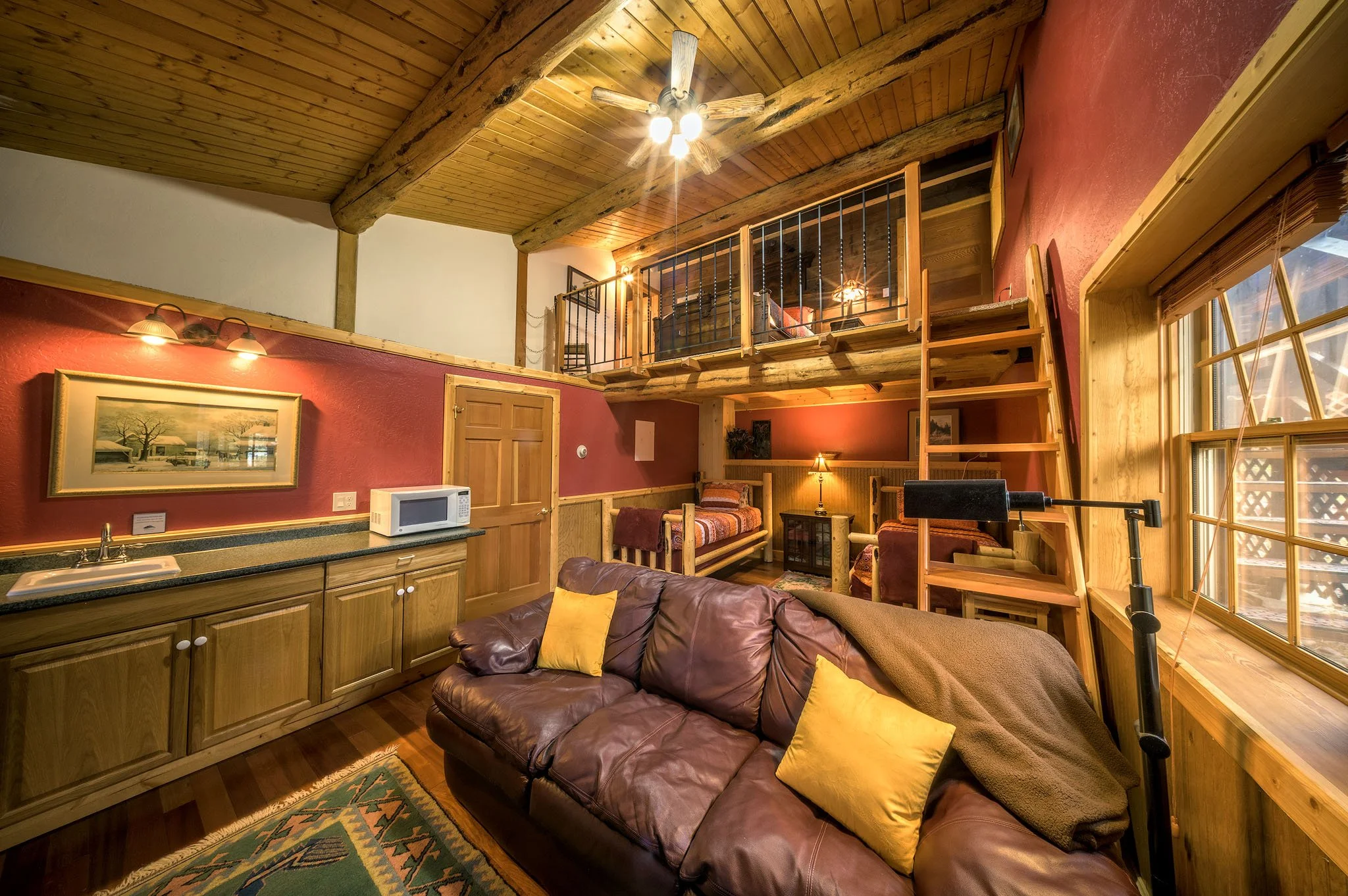 Katie-Cabin-21.jpg