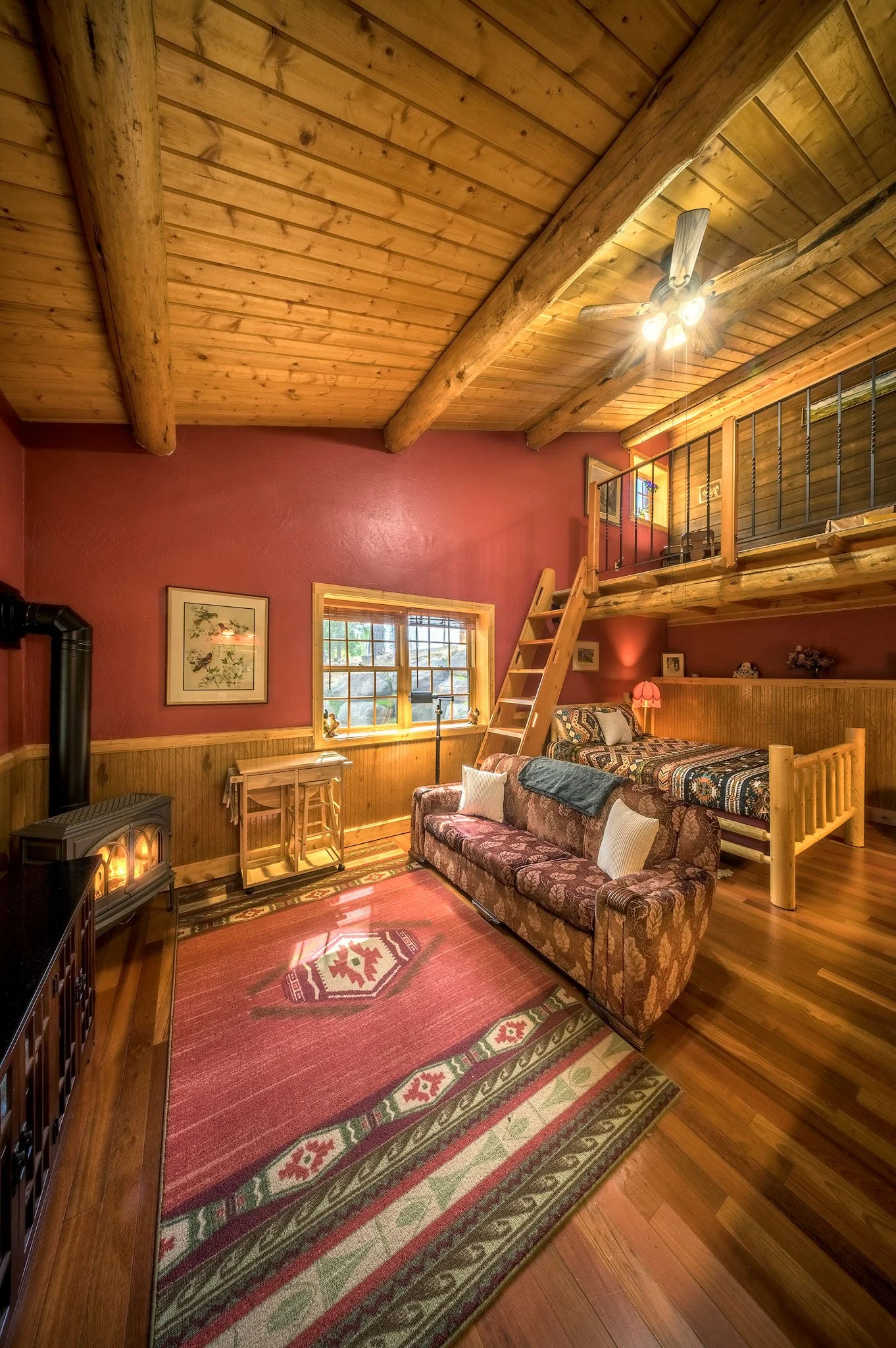 Katie-Cabin-24.jpg