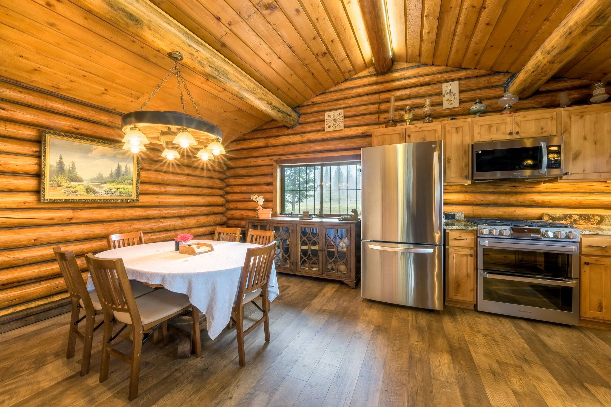 Katie-Cabin-07.jpg