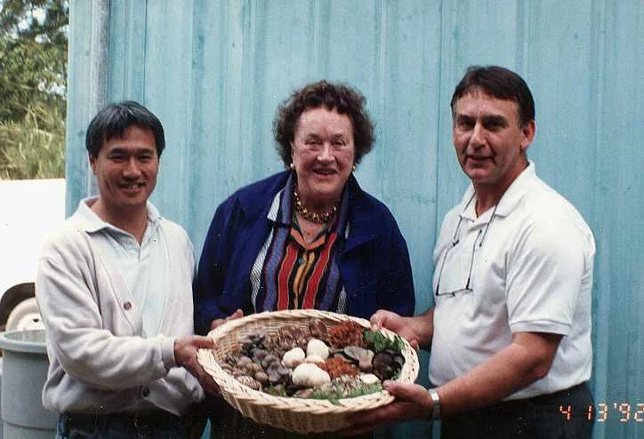  Before this 1992 visit to our farm, Julia Child had never seen cultivated mushrooms other than White Buttons 