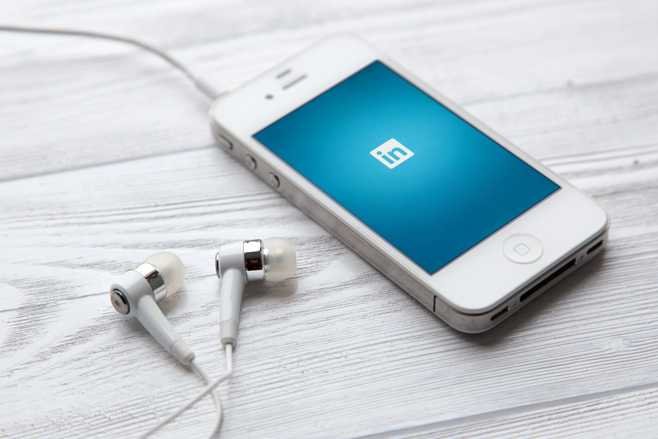 HR Tips for What to Avoid on Your LinkedIn Profile