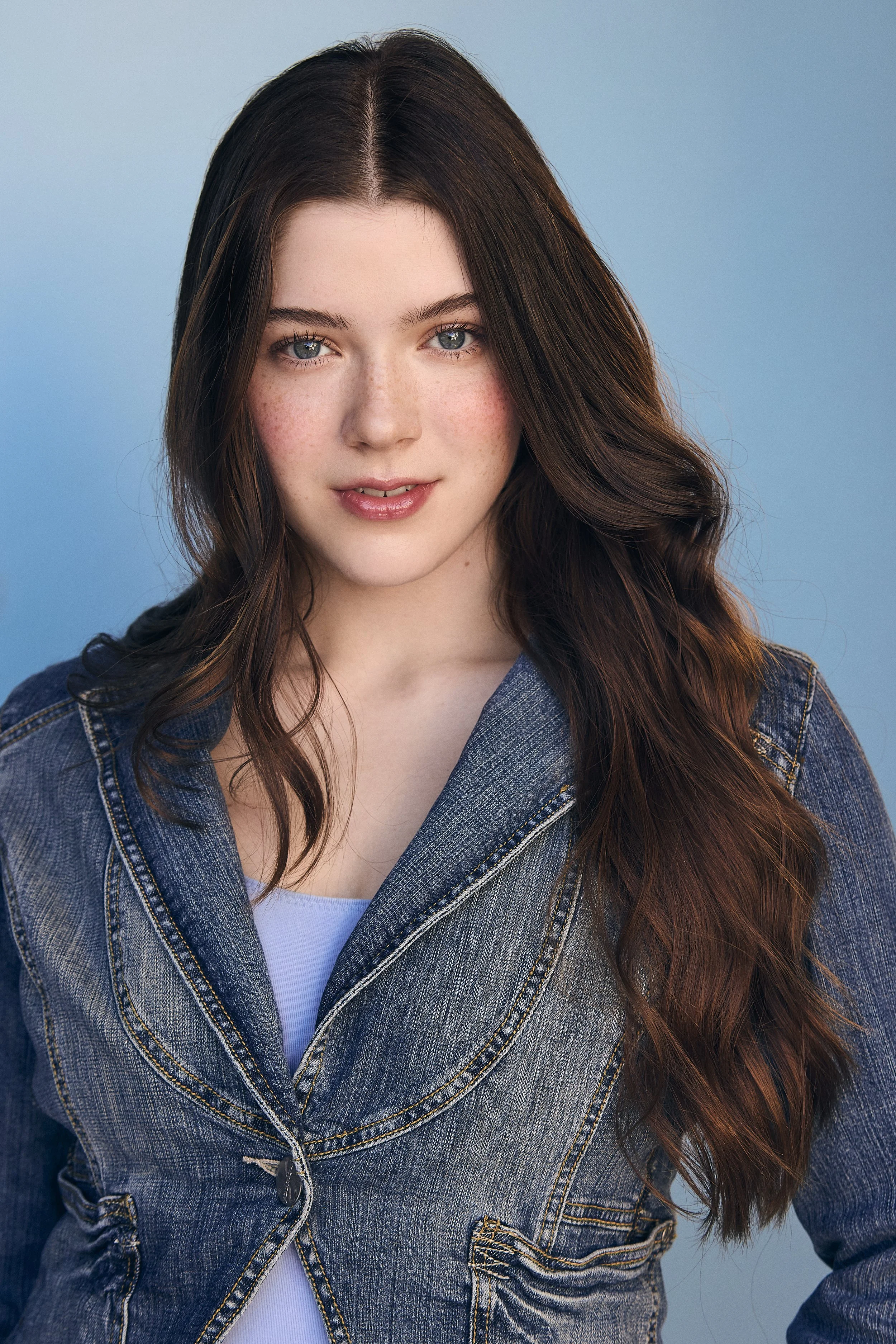 LEIGH CORDELIA_HEADSHOT.jpg