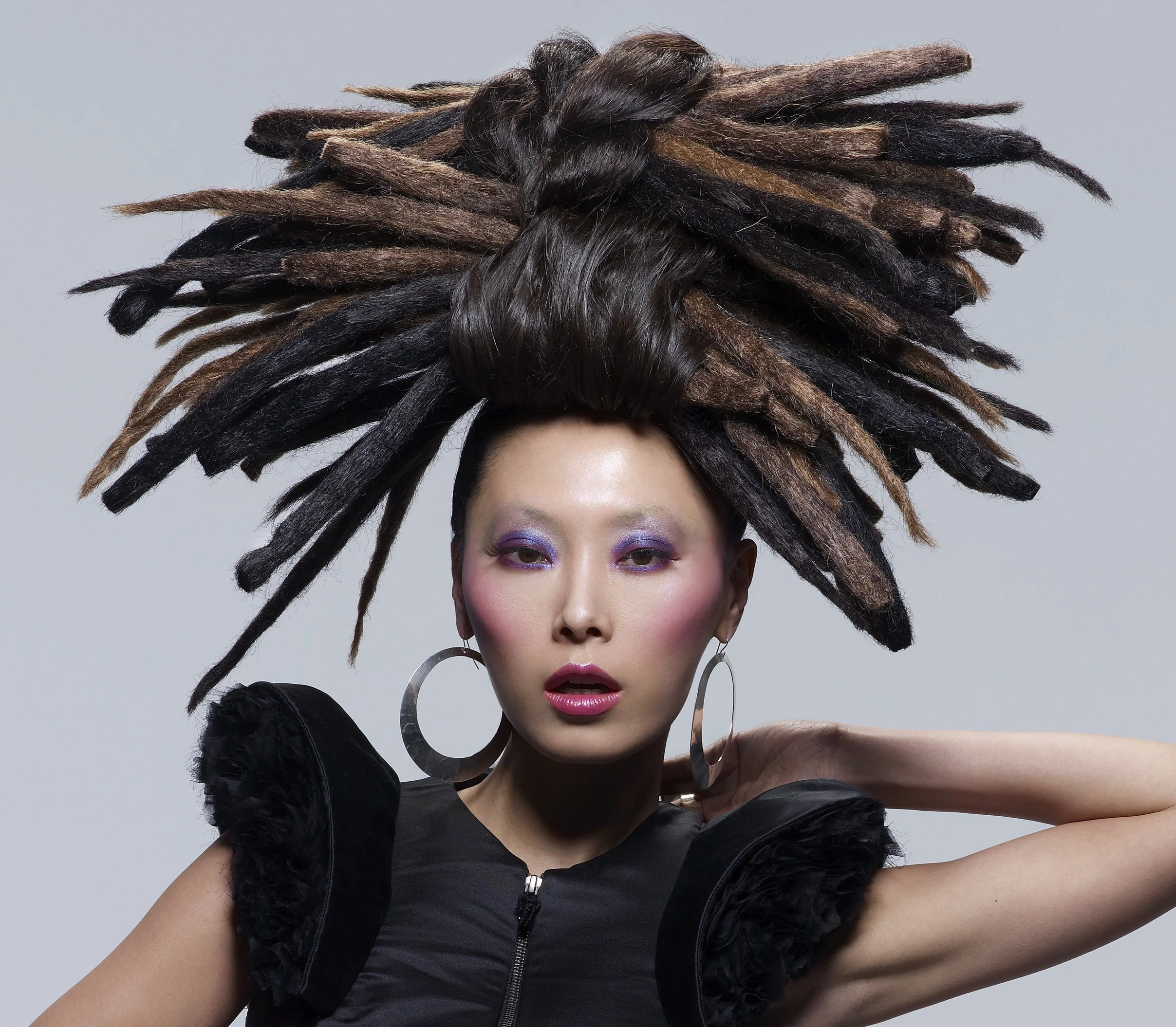 Shirley-Gordon-Hairstylist-of-the-Year-3-NAHA-2011-crop.jpg