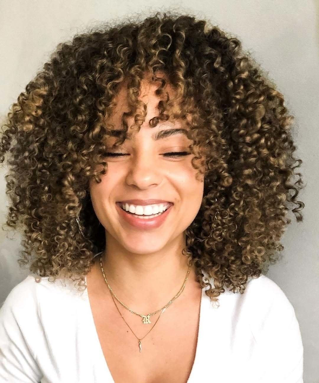 @ness.couture This photo explains my current mood completely 

⁣
.⁣
.⁣
.⁣
.⁣
.⁣
#curlyhairstyles #haircut #curlyhairjourney #curlycut #hairstylist #curlygirlmethod #curls #curlyhairstylist #curlygirl #curlyhaircare  #discoverkingsville #kingsvilleont