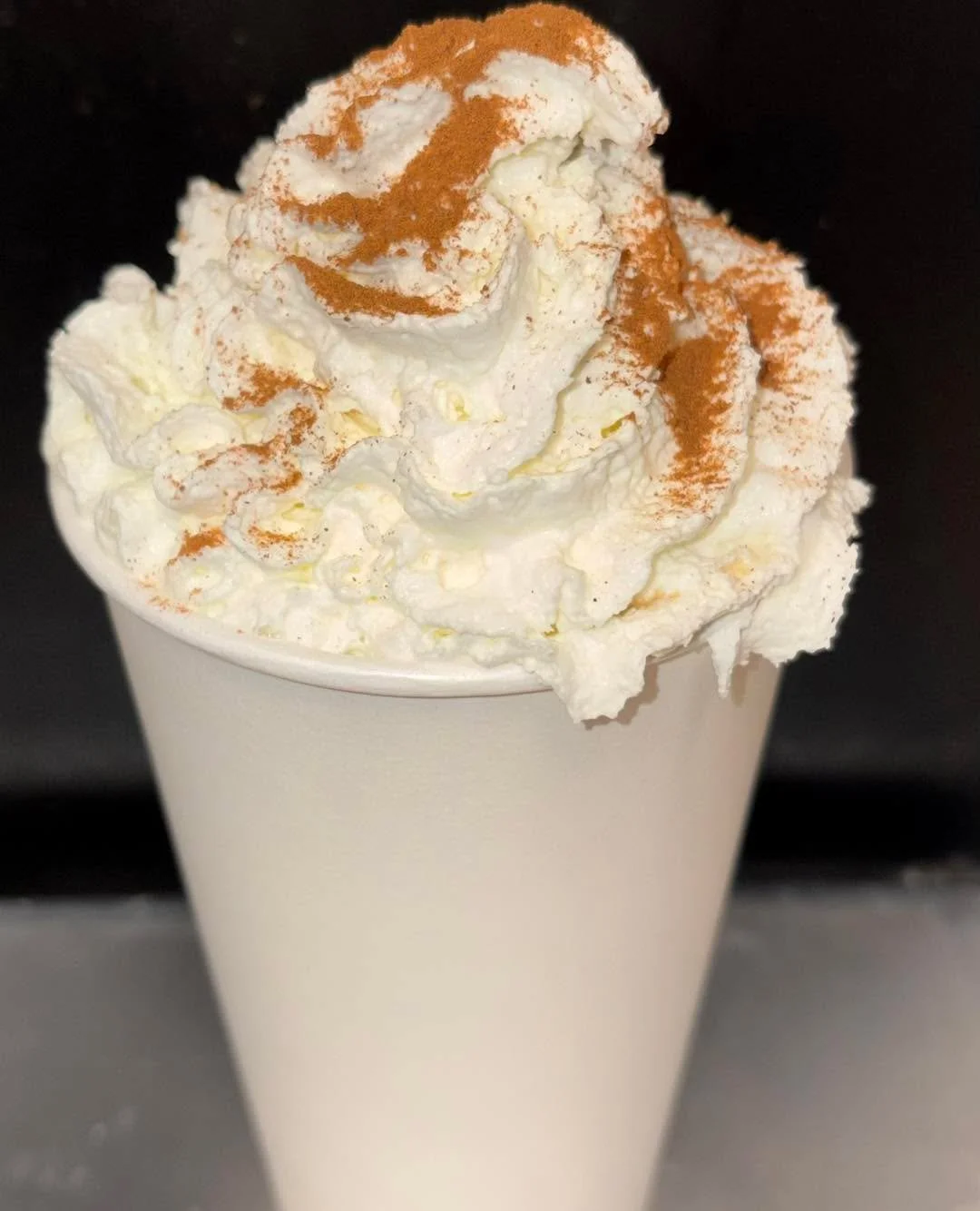 Too cold out for you and the car? Warm up with a vanilla cinnamon breve from Pit Stop Cafe ⛄️
Located inside Fairbanks Chevy! 🎄☕