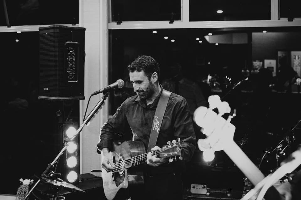 Live Music: Steve Crossland