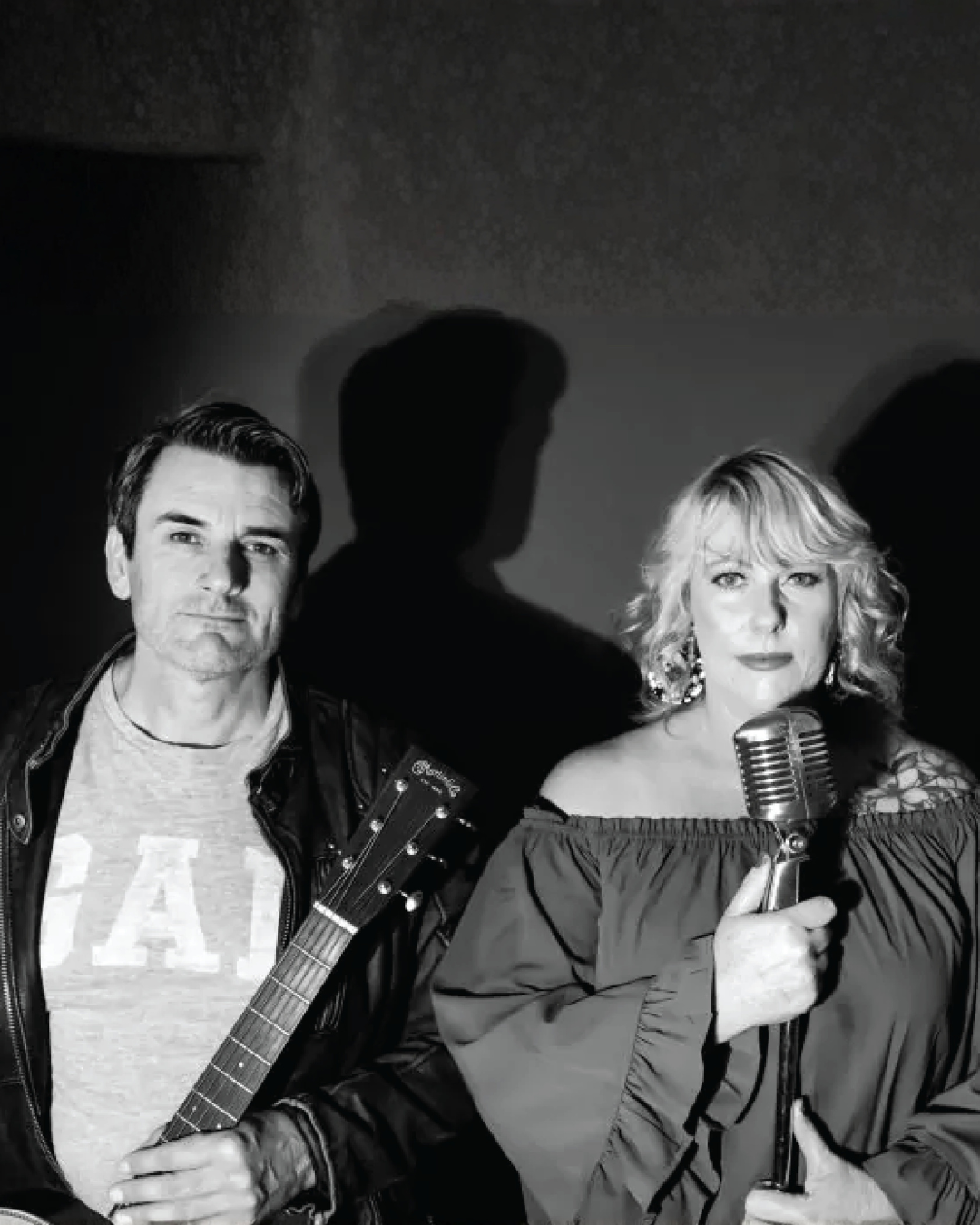 Live Music: 2Fold
