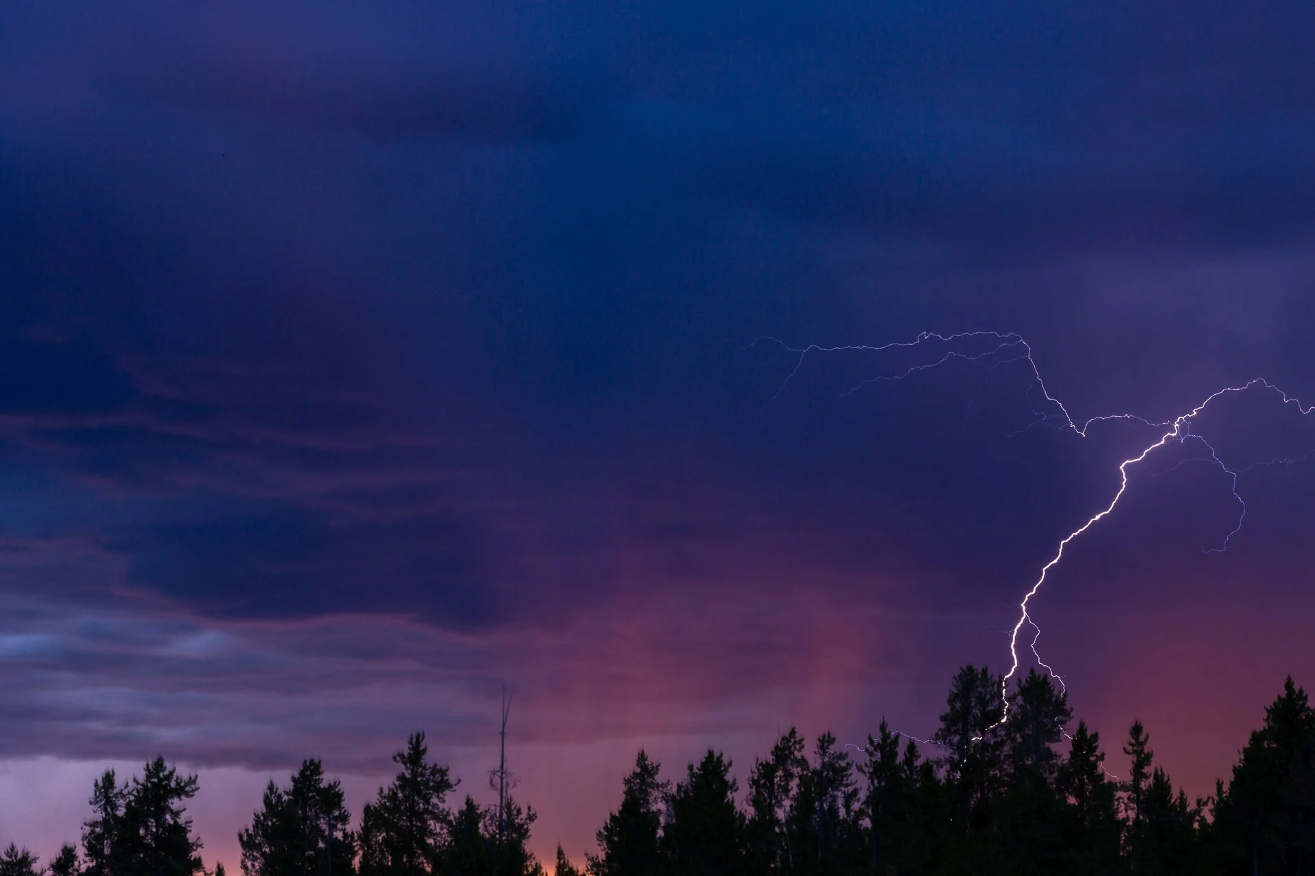 Lightning-1.jpg