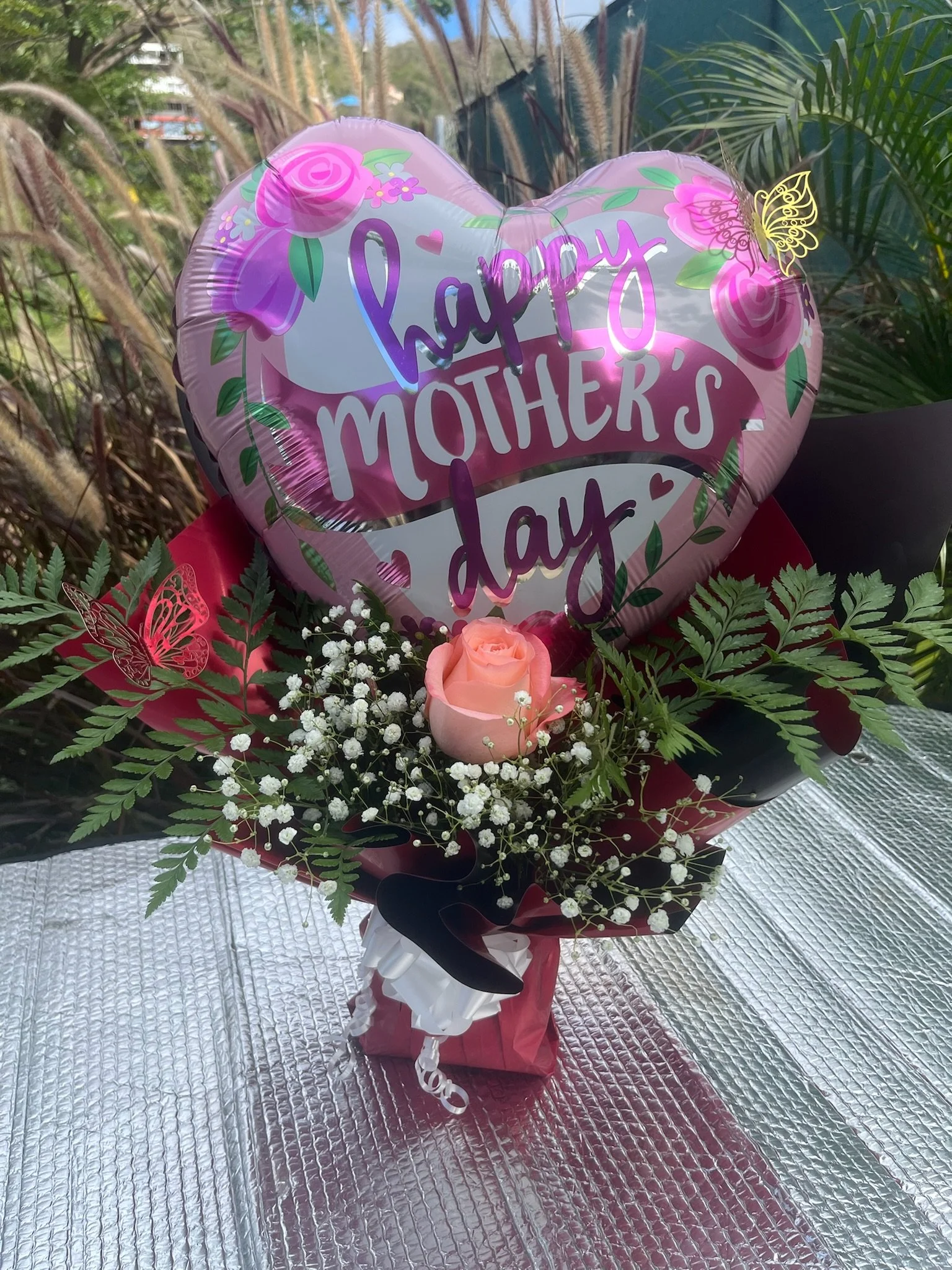 evolvedecorslu-balloon-arrangements-07.jpeg
