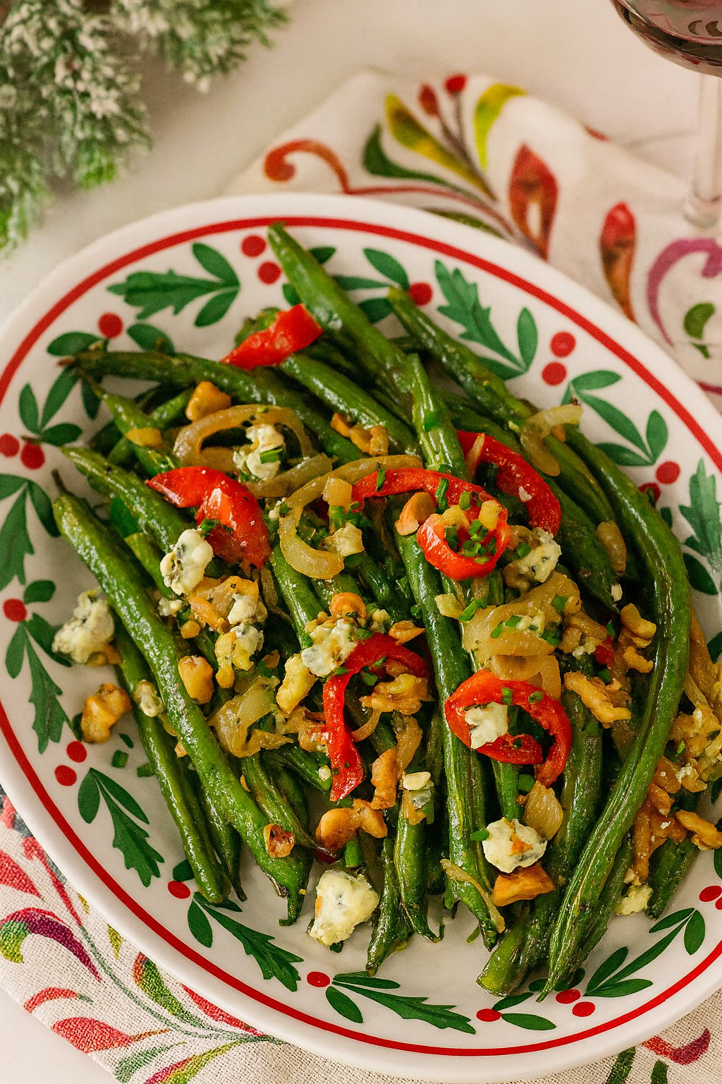 Blue Cheese &amp; Roasted Pepper Green Beans