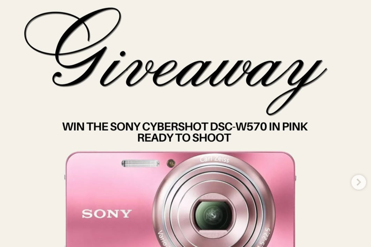 Sony Cybershot DSC-570 in Pink