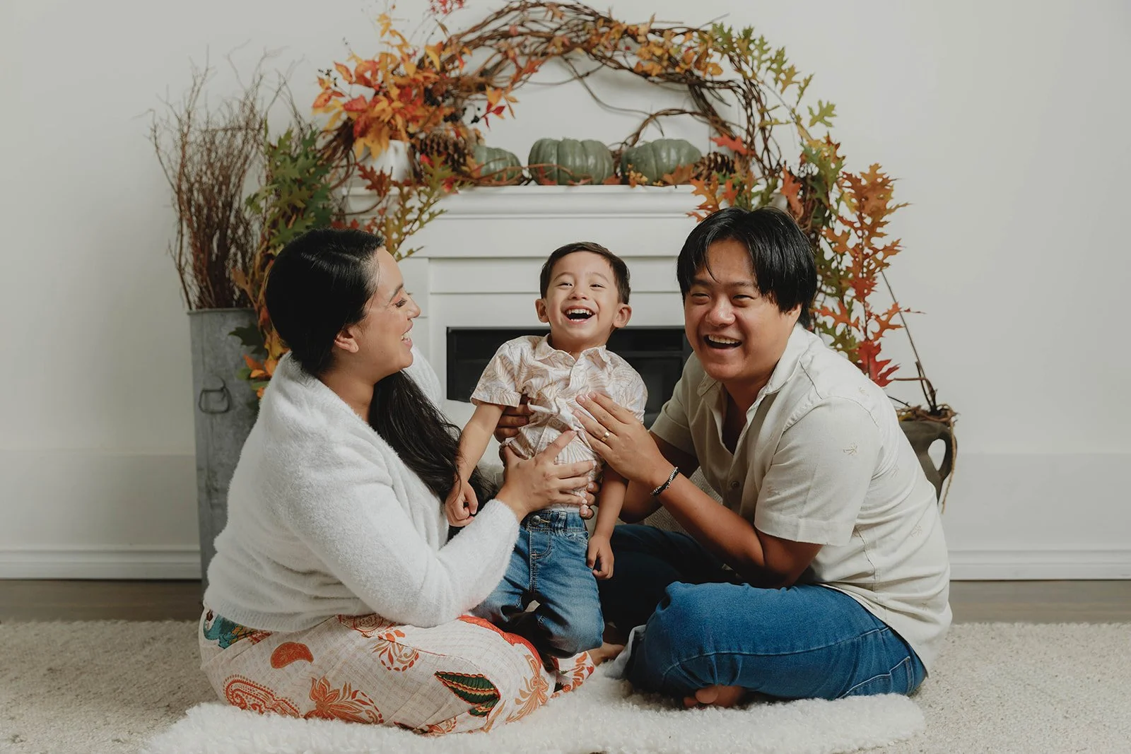 VenessaKavinZyanMaternityPhotoSession_0011_websize.jpg