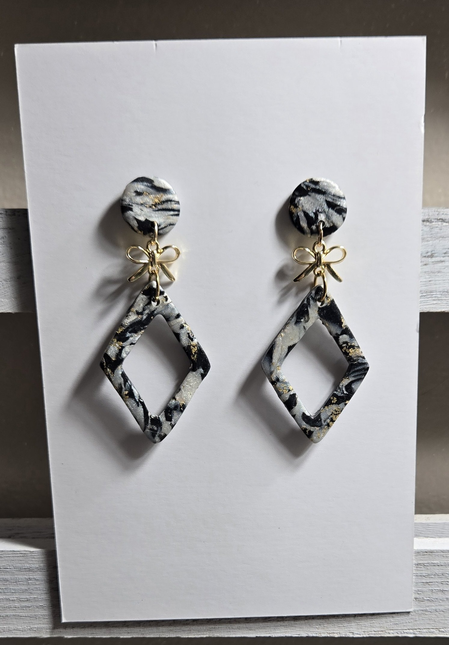 Black Marble Diamond